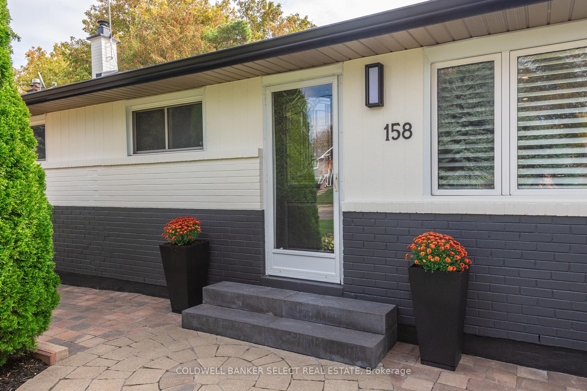 Photo 4 of 158 Ellwood Drive W, Caledon, Bolton West — HOMEH