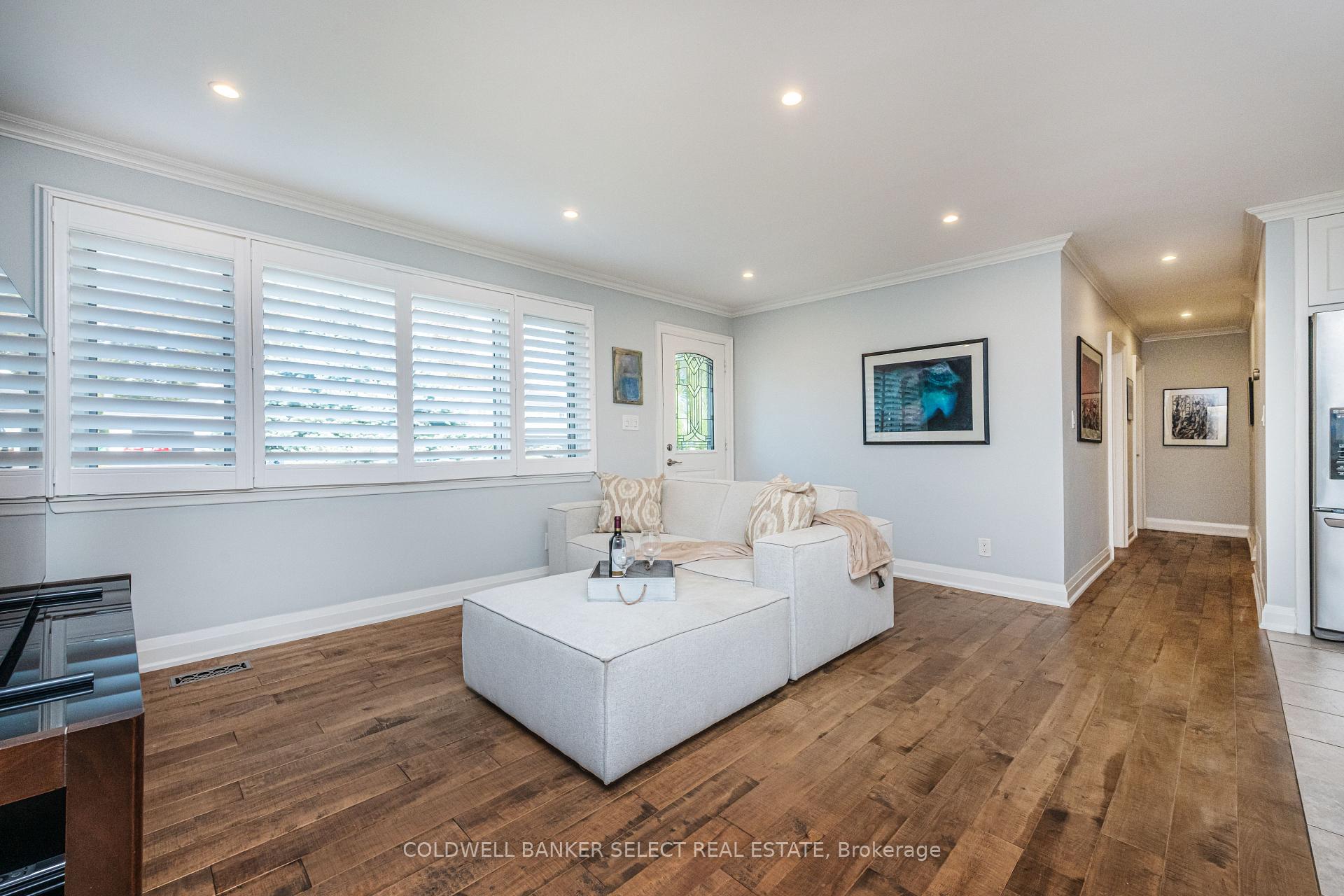 Photo 9 of 158 Ellwood Drive W, Caledon, Bolton West — HOMEH