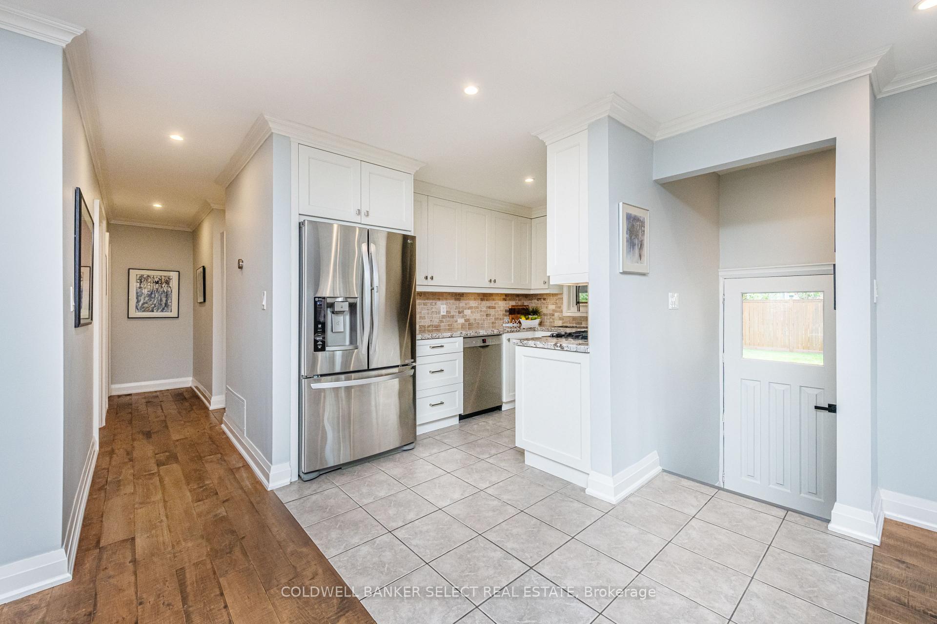 Photo 14 of 158 Ellwood Drive W, Caledon, Bolton West — HOMEH