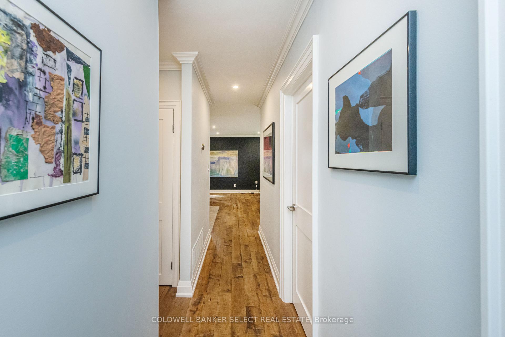 Photo 17 of 158 Ellwood Drive W, Caledon, Bolton West — HOMEH