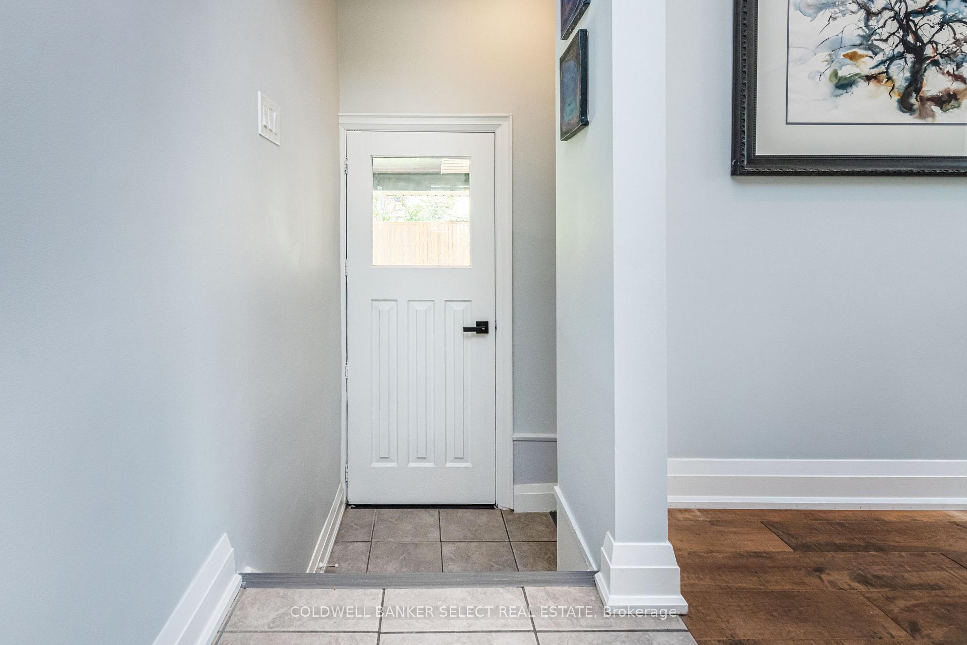 Photo 22 of 158 Ellwood Drive W, Caledon, Bolton West — HOMEH