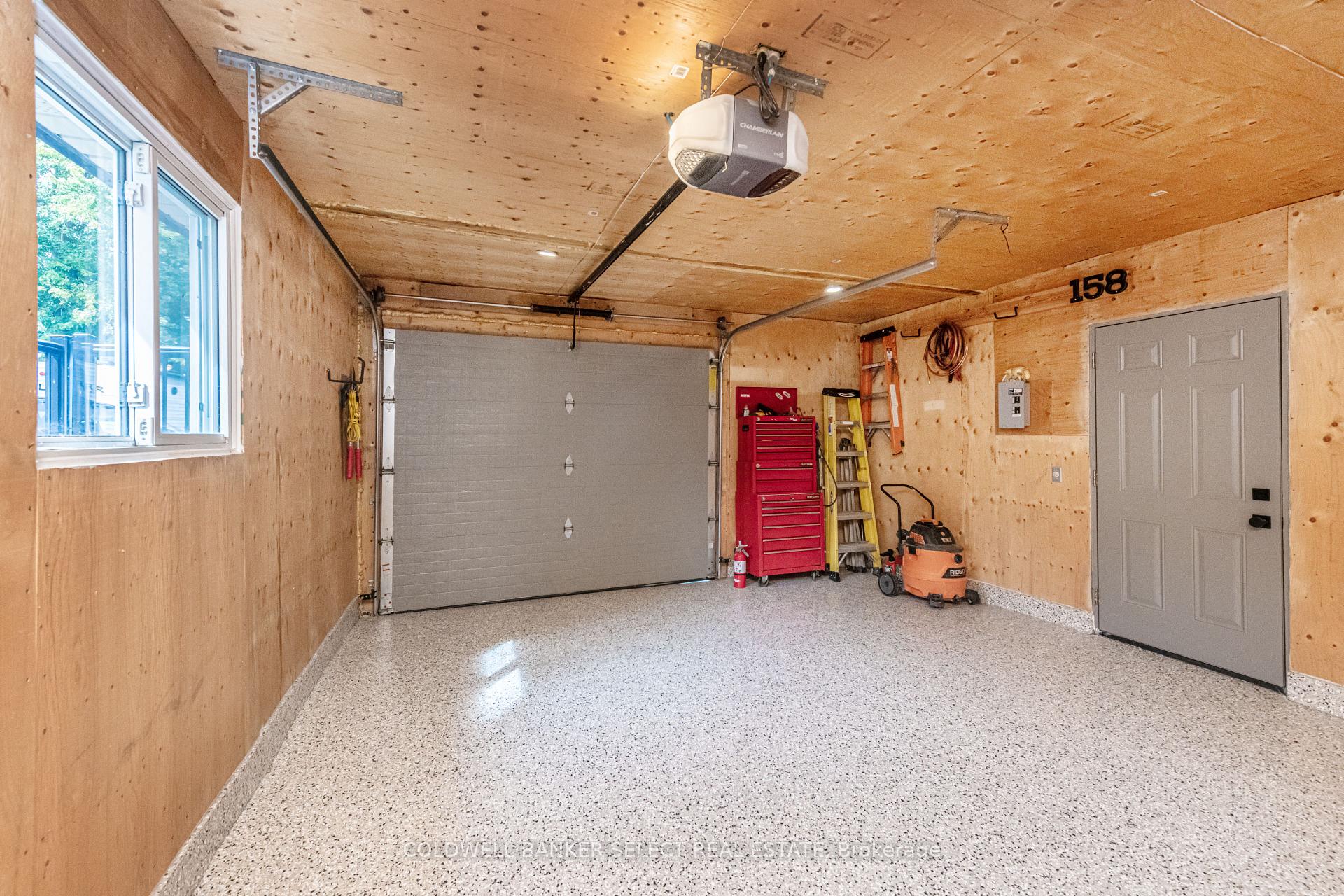 Photo 35 of 158 Ellwood Drive W, Caledon, Bolton West — HOMEH