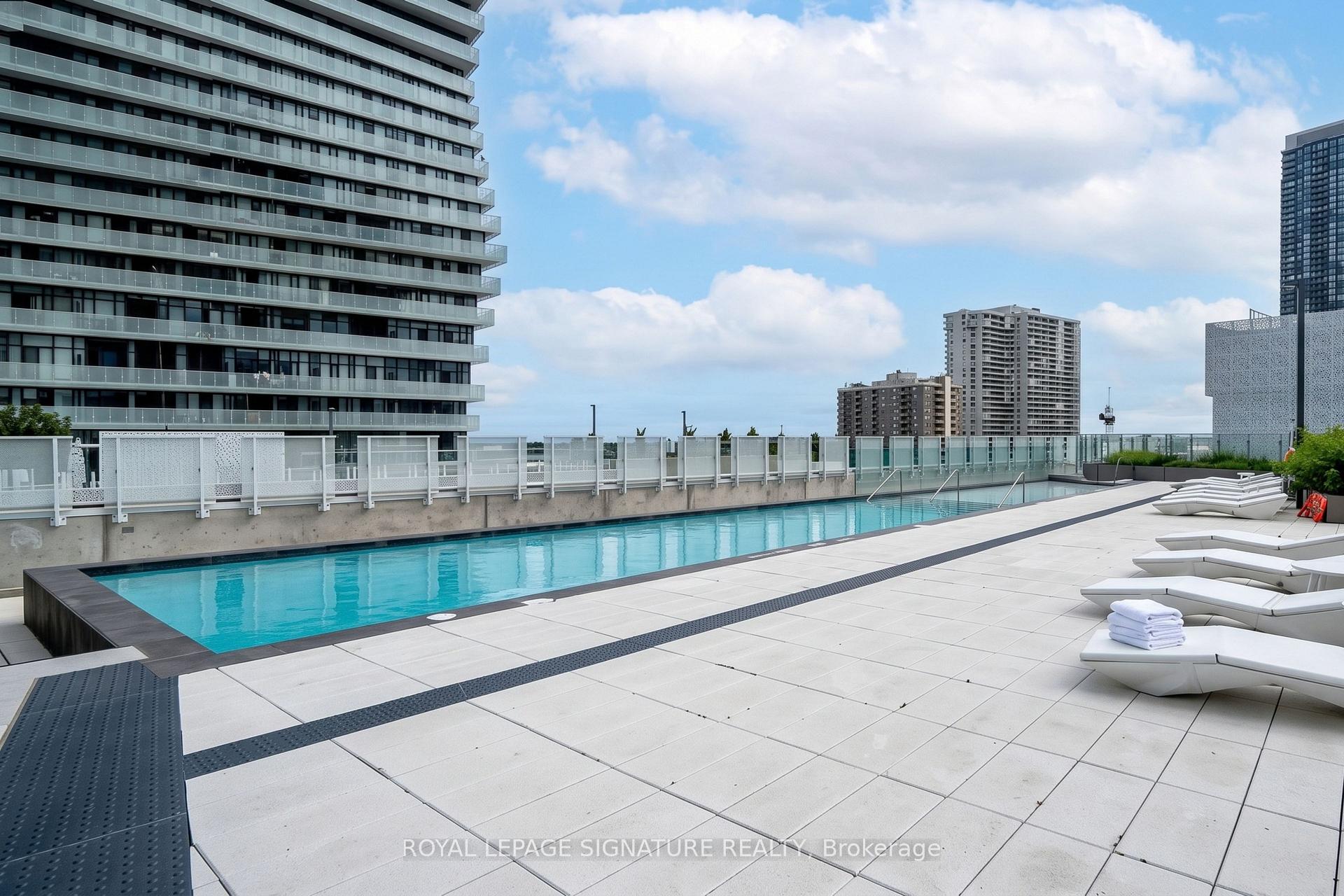 Photo 7 of Unit 610, 3900 Confederation Parkway, Mississauga, City Centre — HOMEH
