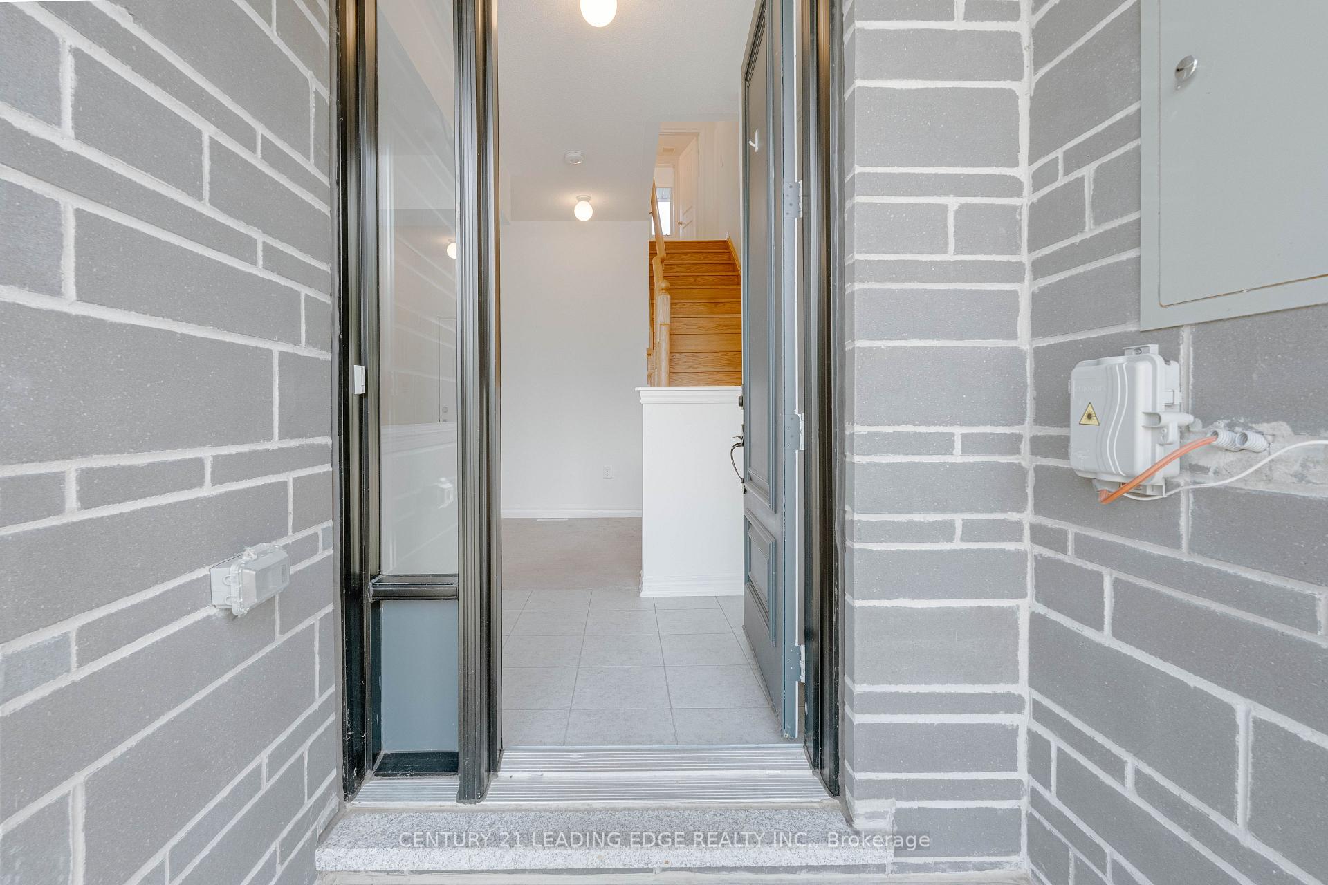 Photo 4 of 15 Haydock Way, Whitby, Port Whitby — HOMEH
