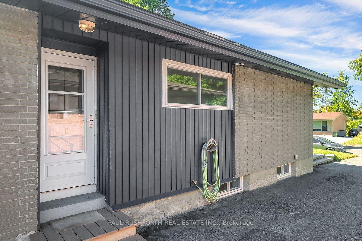 Photo 5 of 2160 Lambeth Walk, Ottawa, Parkway Park — HOMEH
