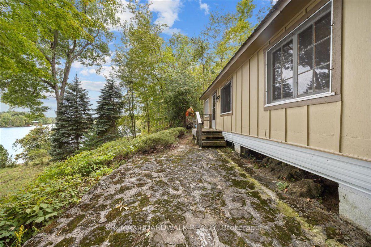 Photo 6 of 648 Bellows Bay Point, Rideau Lakes, Rideau Lakes (South Burgess) Twp — HOMEH