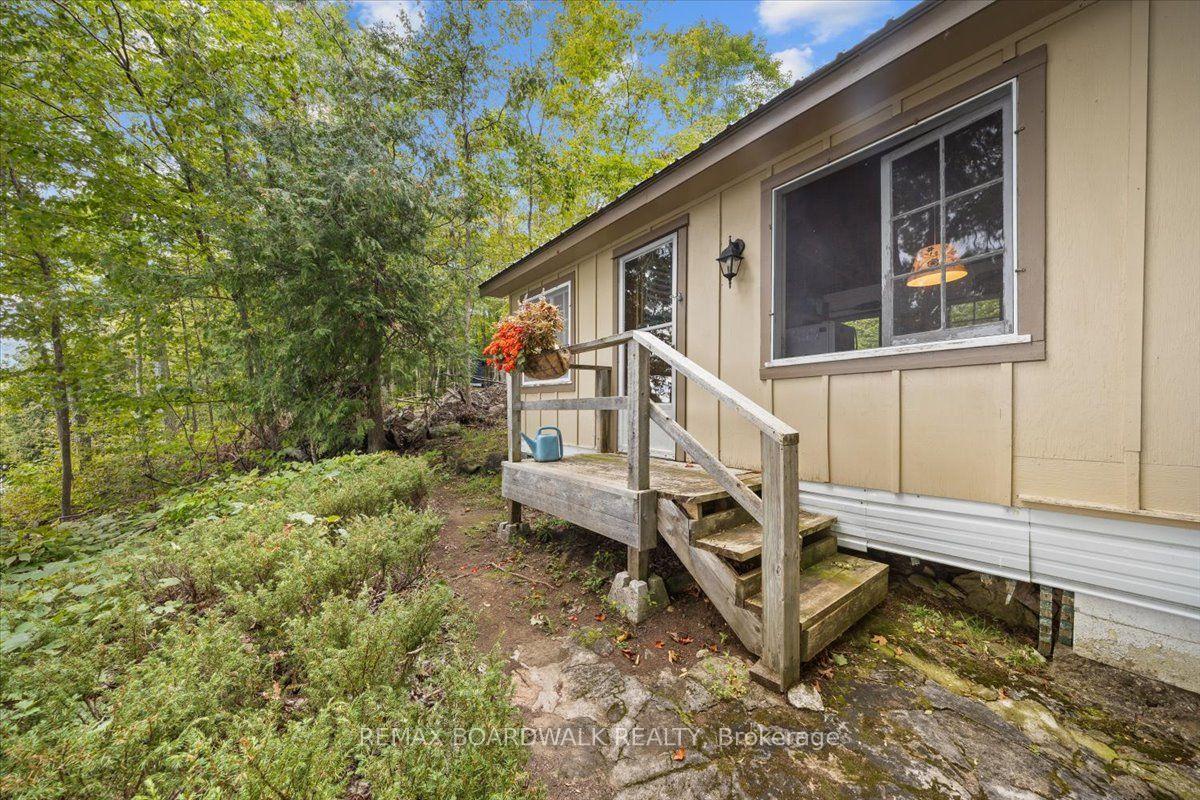 Photo 7 of 648 Bellows Bay Point, Rideau Lakes, Rideau Lakes (South Burgess) Twp — HOMEH