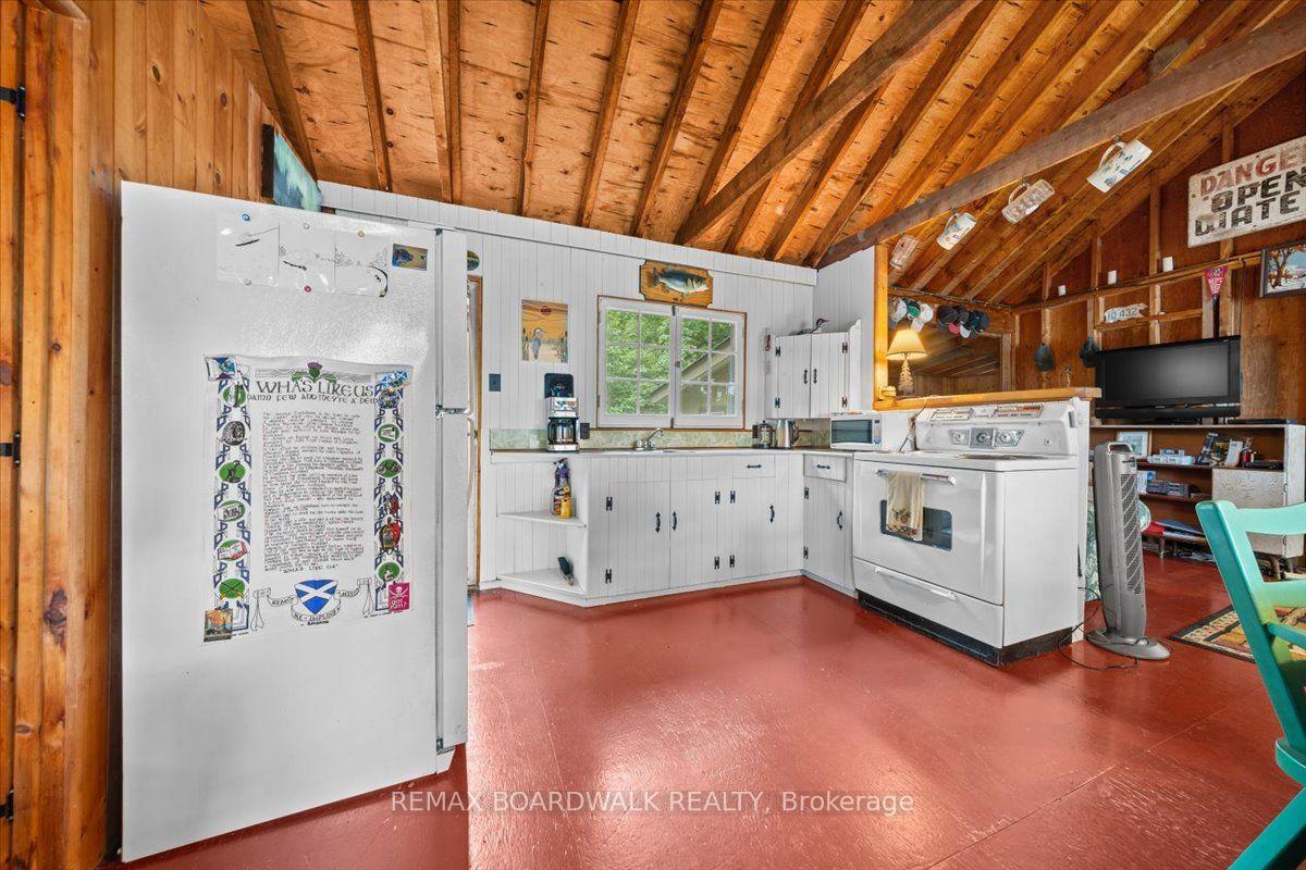 Photo 10 of 648 Bellows Bay Point, Rideau Lakes, Rideau Lakes (South Burgess) Twp — HOMEH