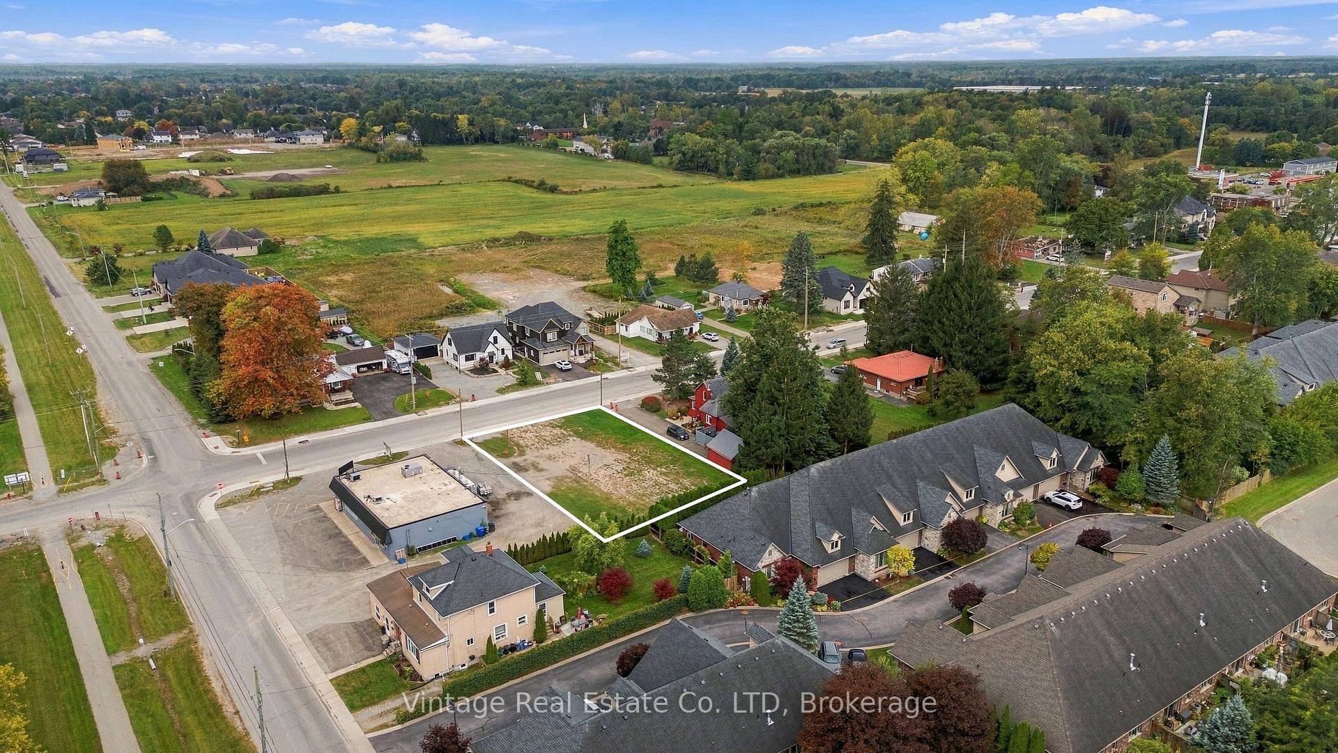 Photo 3 of 690 Quaker Road, Pelham, Fonthill — HOMEH