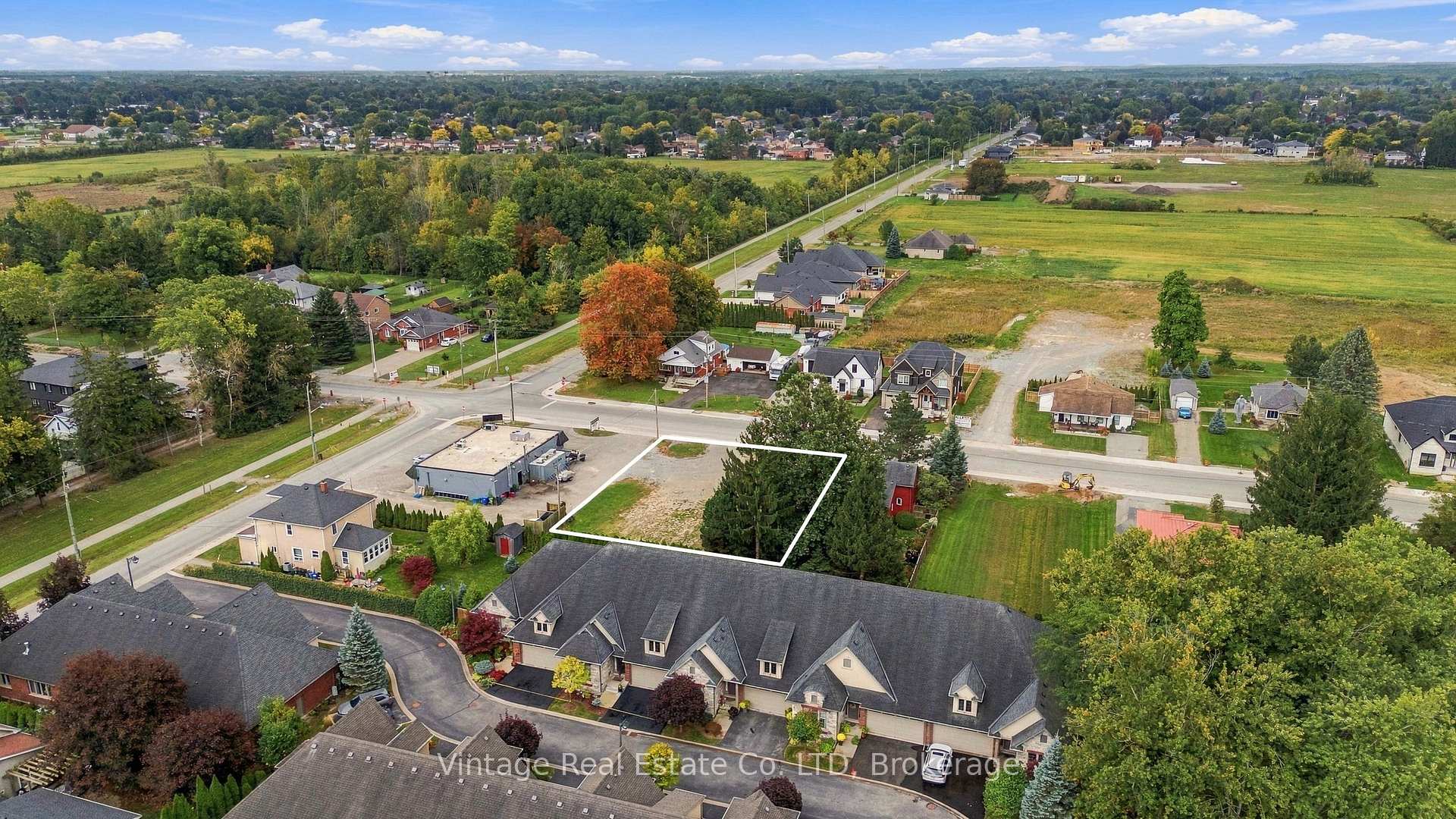 Photo 6 of 690 Quaker Road, Pelham, Fonthill — HOMEH