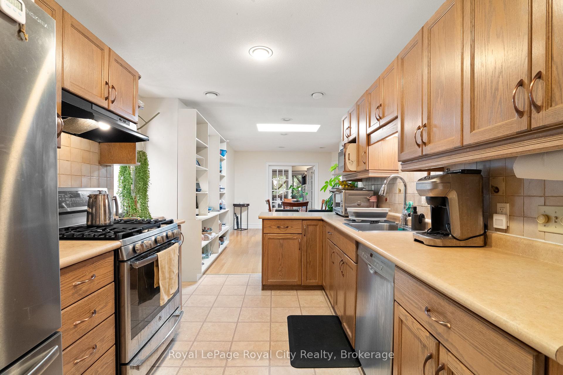 Photo 14 of 98 Waterloo Avenue, Guelph, Downtown — HOMEH