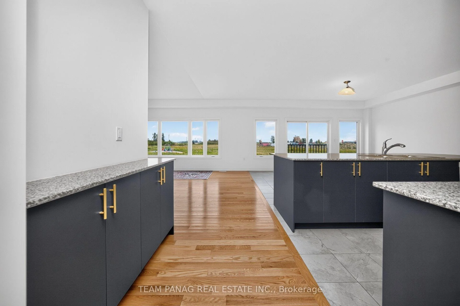 Photo 11 of 434 VanDusen Avenue, Southgate — HOMEH