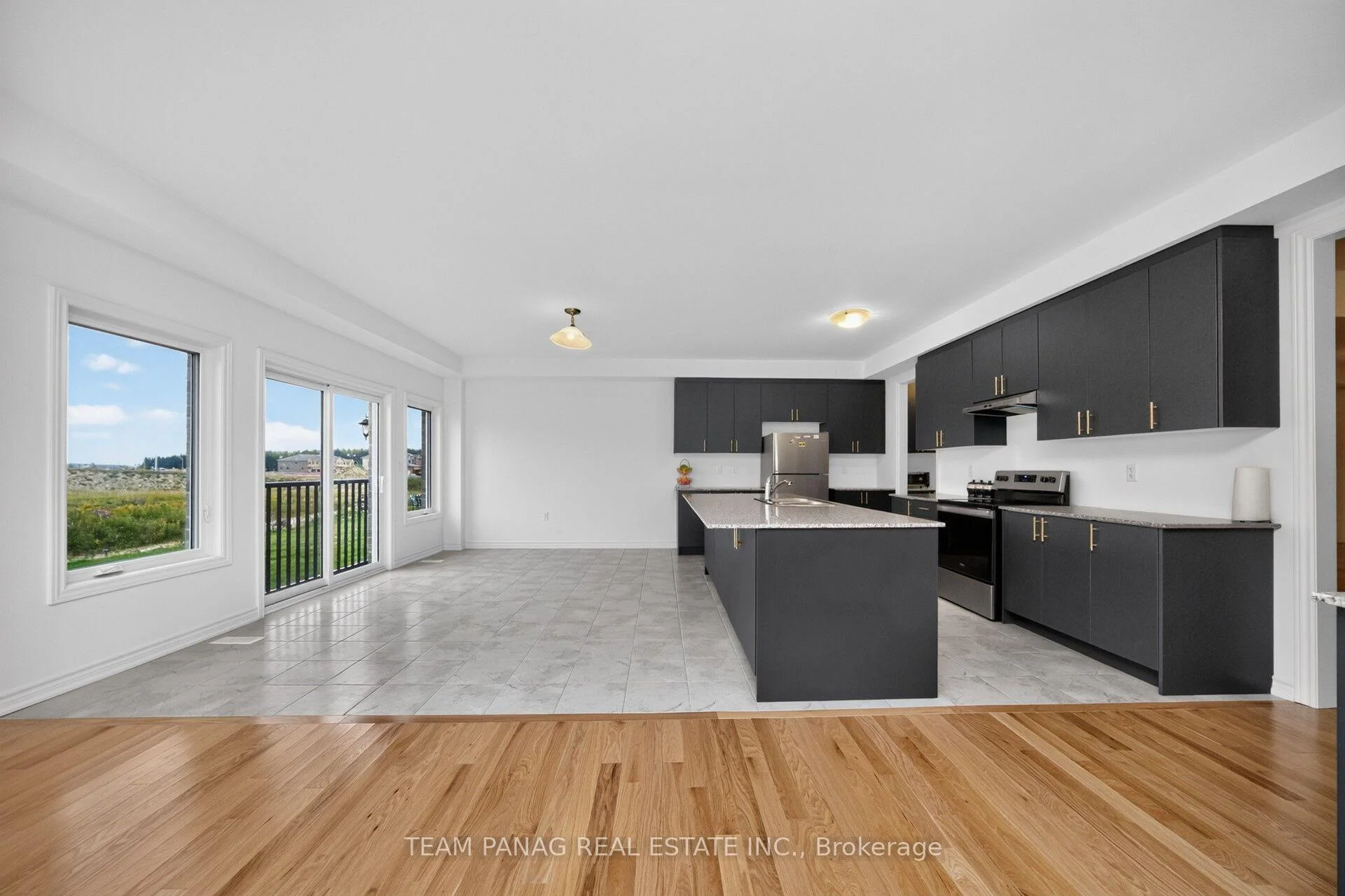 Photo 13 of 434 VanDusen Avenue, Southgate — HOMEH