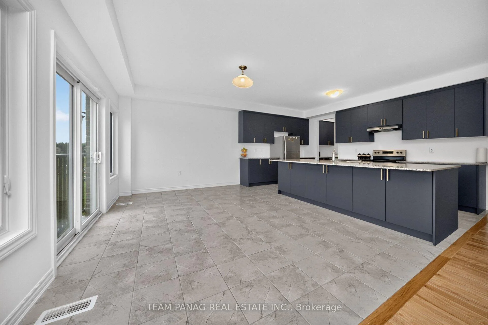 Photo 14 of 434 VanDusen Avenue, Southgate — HOMEH