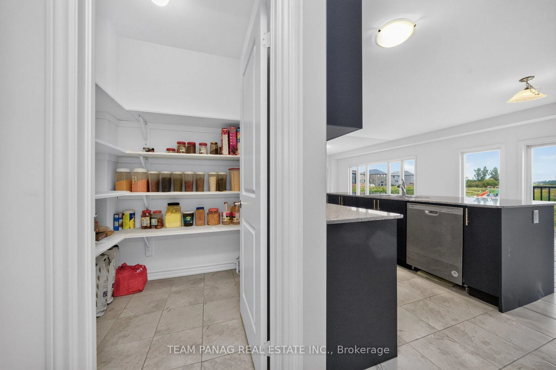 Photo 20 of 434 VanDusen Avenue, Southgate — HOMEH