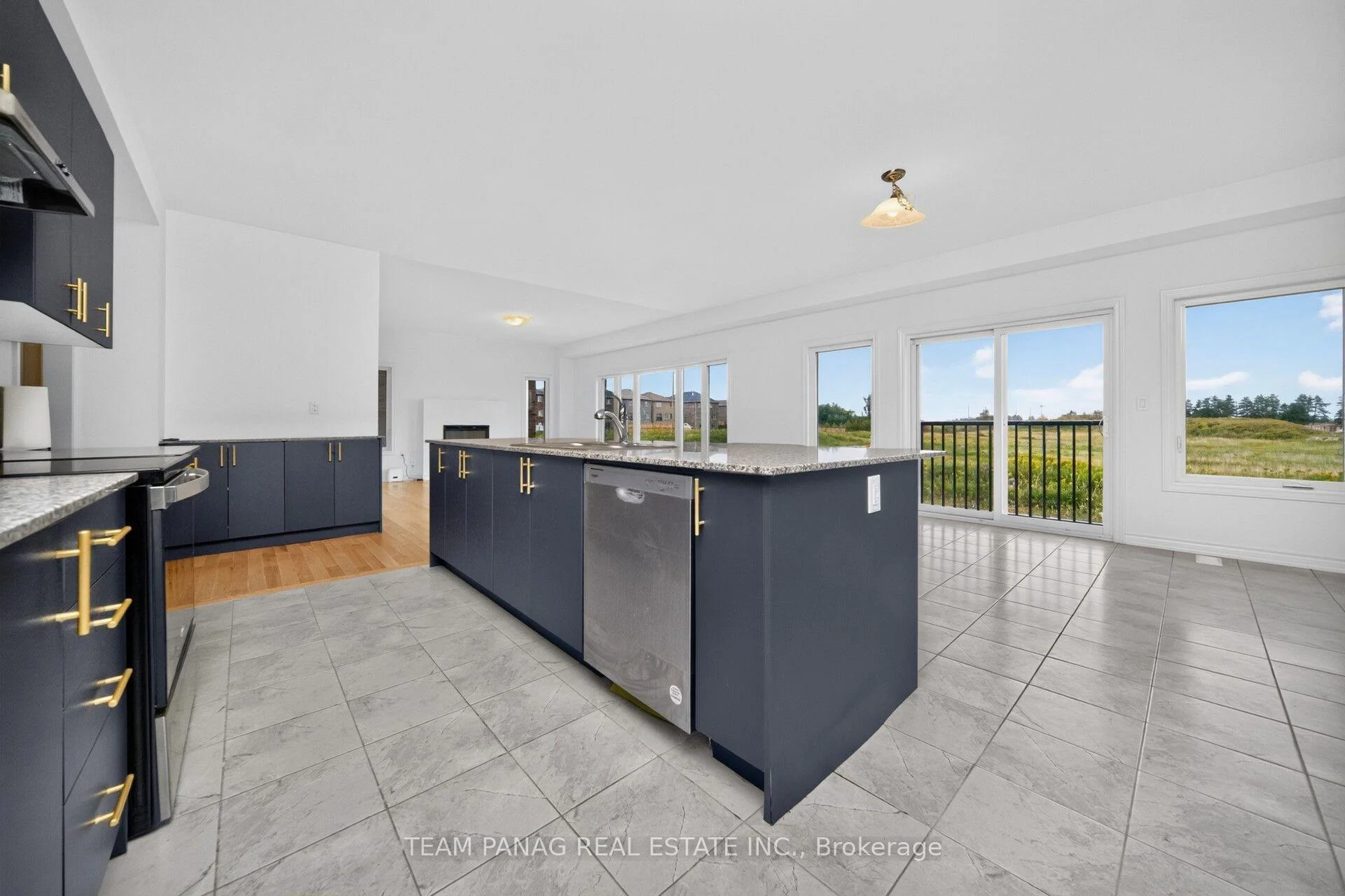 Photo 21 of 434 VanDusen Avenue, Southgate — HOMEH