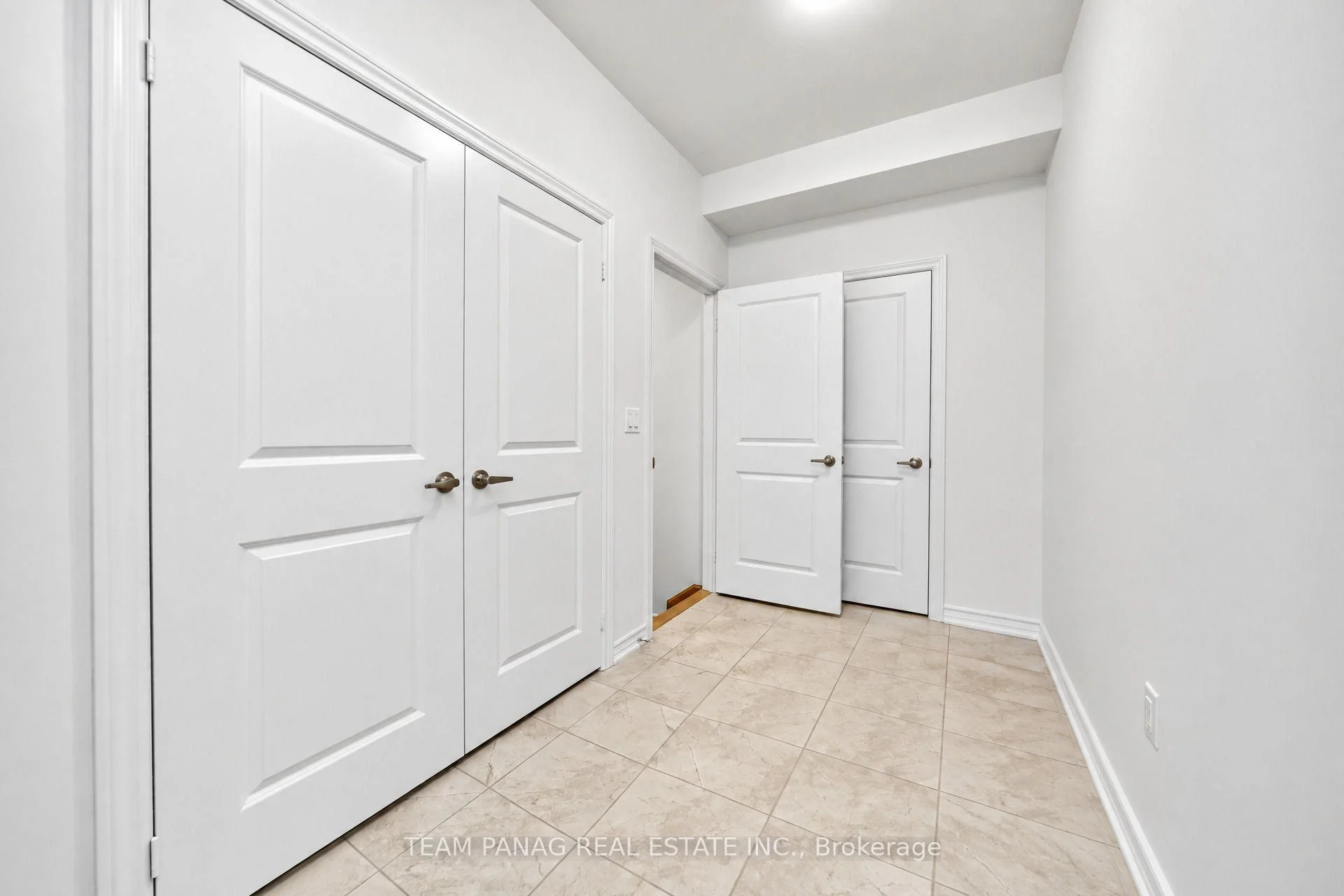 Photo 26 of 434 VanDusen Avenue, Southgate — HOMEH