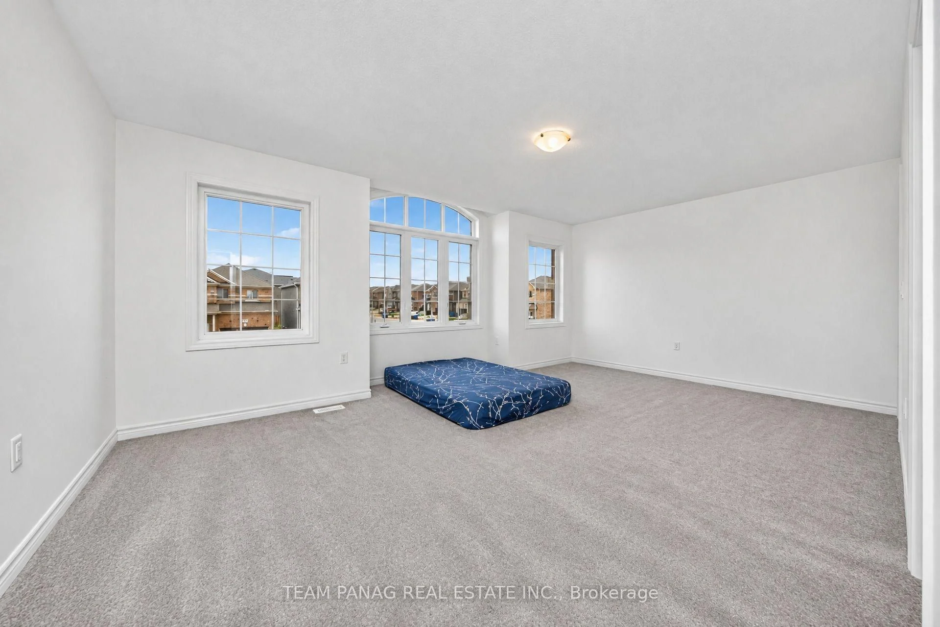 Photo 31 of 434 VanDusen Avenue, Southgate — HOMEH