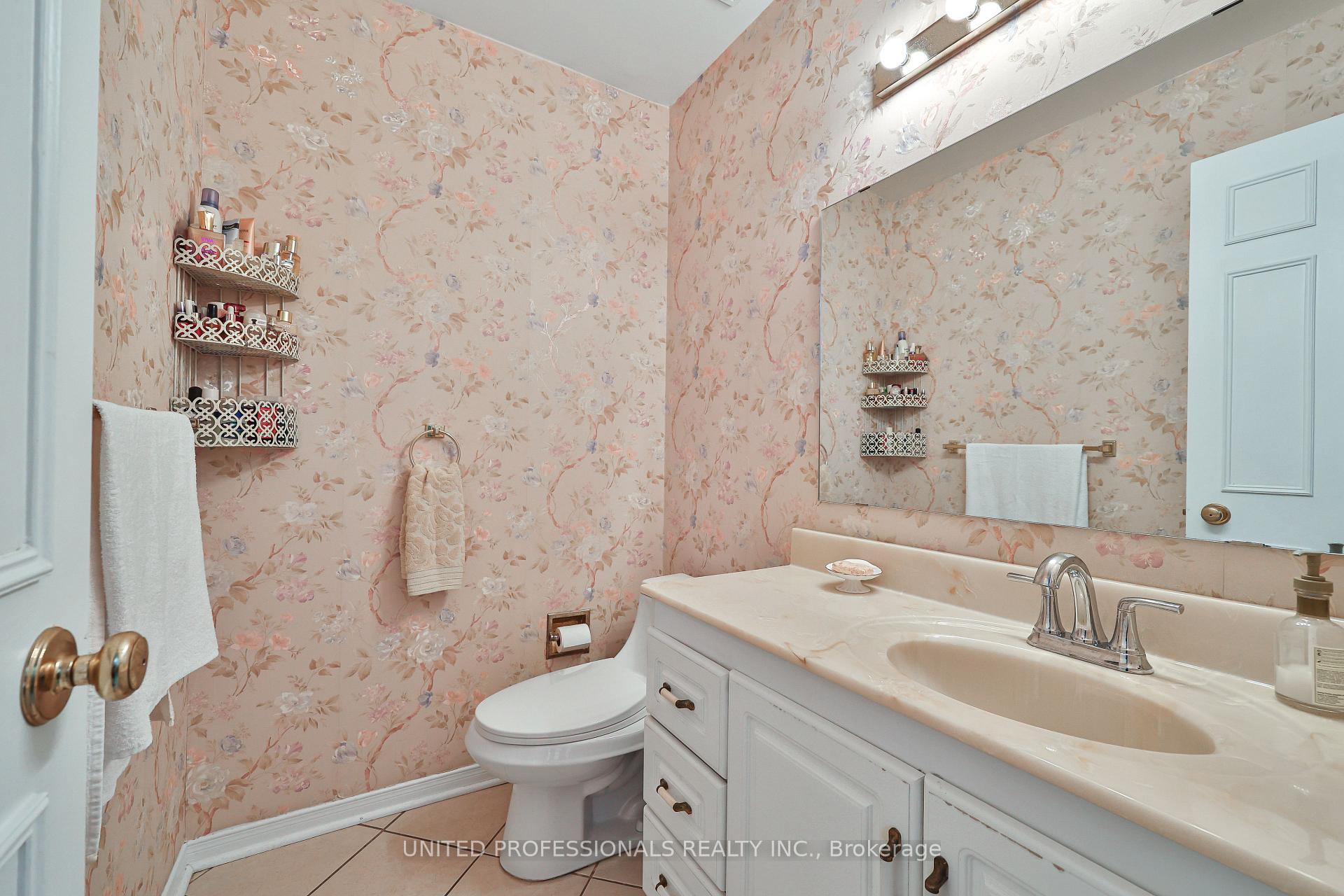 Photo 12 of 4419 Hearthside Drive, Mississauga, Hurontario — HOMEH
