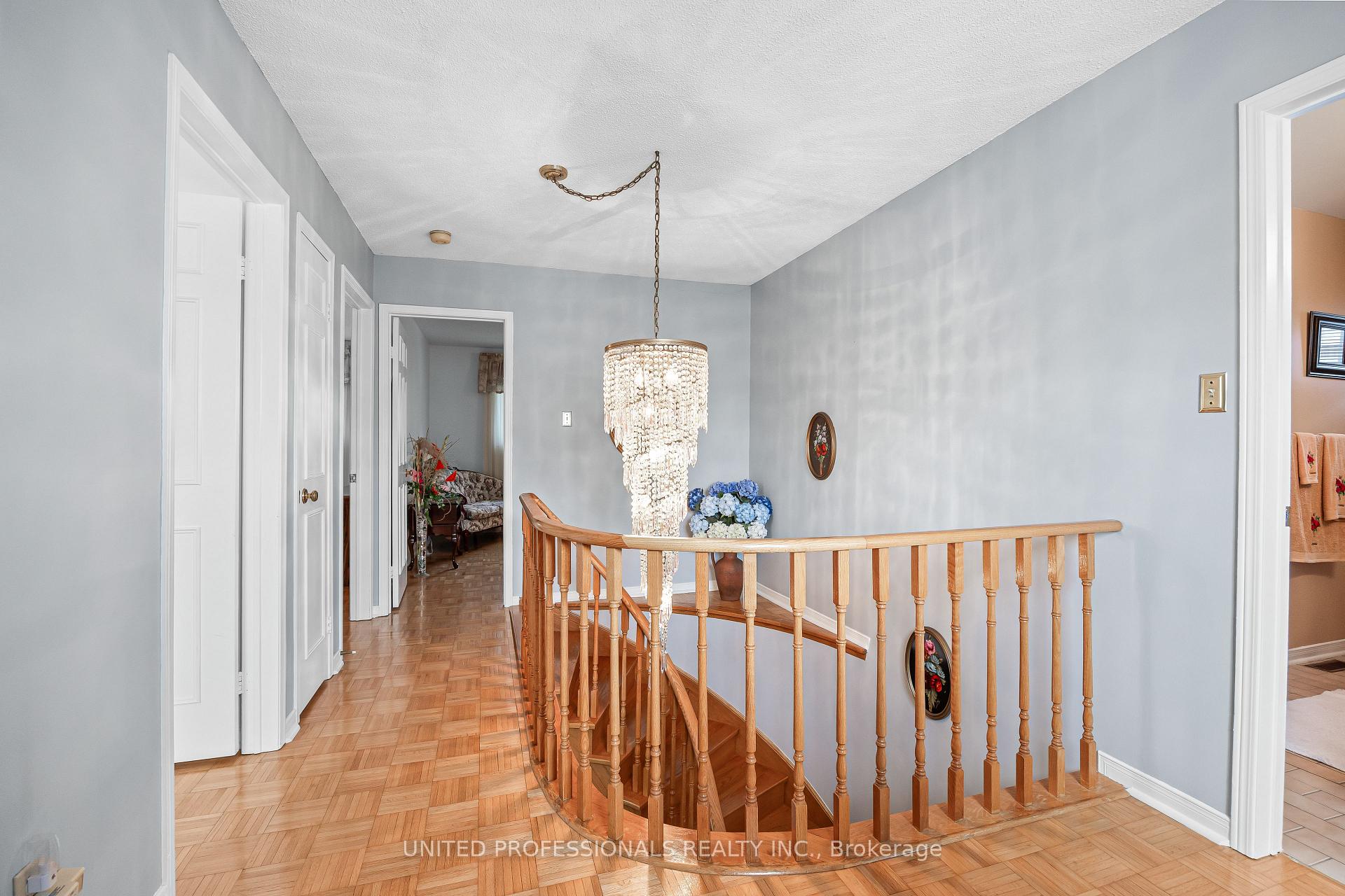 Photo 13 of 4419 Hearthside Drive, Mississauga, Hurontario — HOMEH