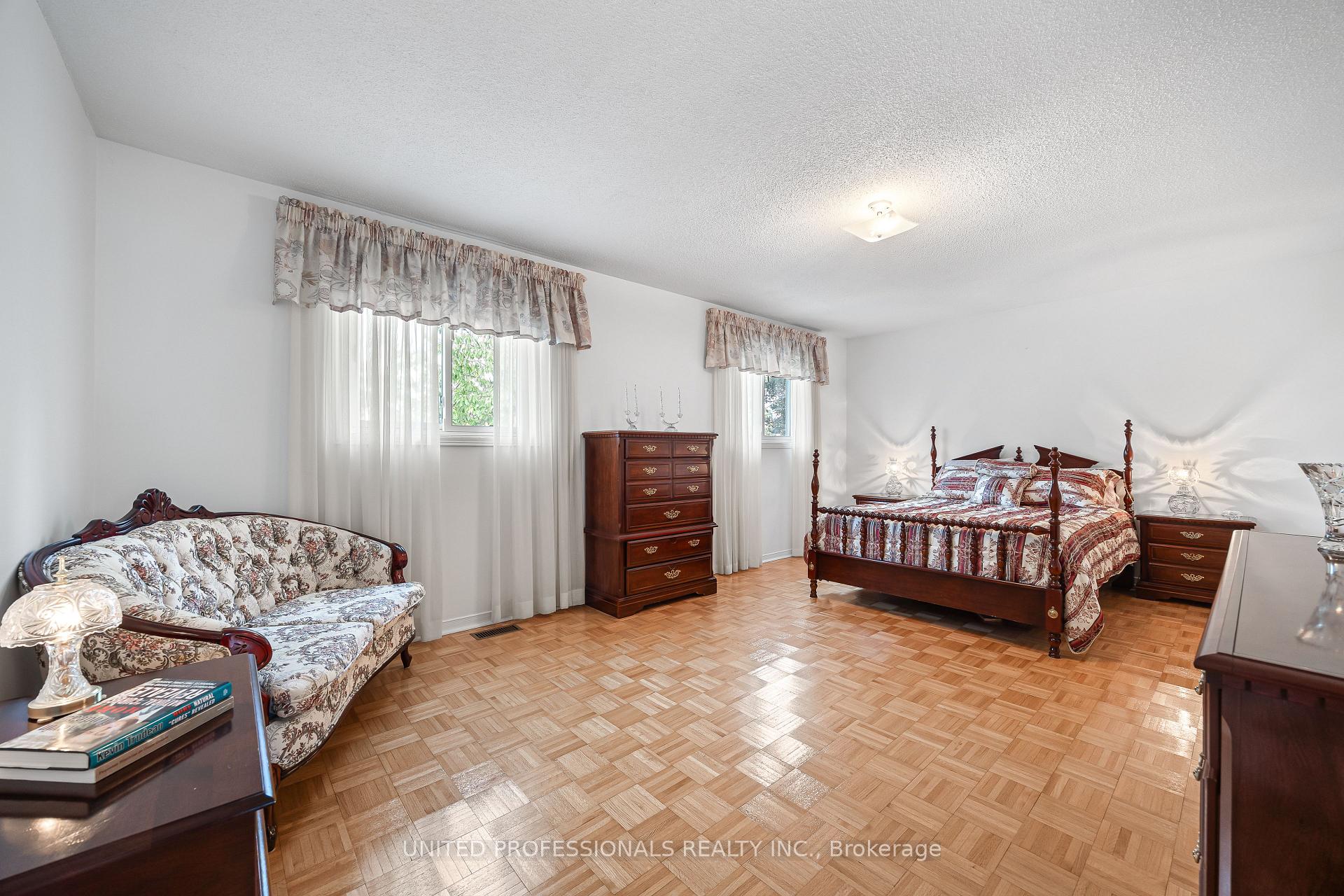 Photo 20 of 4419 Hearthside Drive, Mississauga, Hurontario — HOMEH
