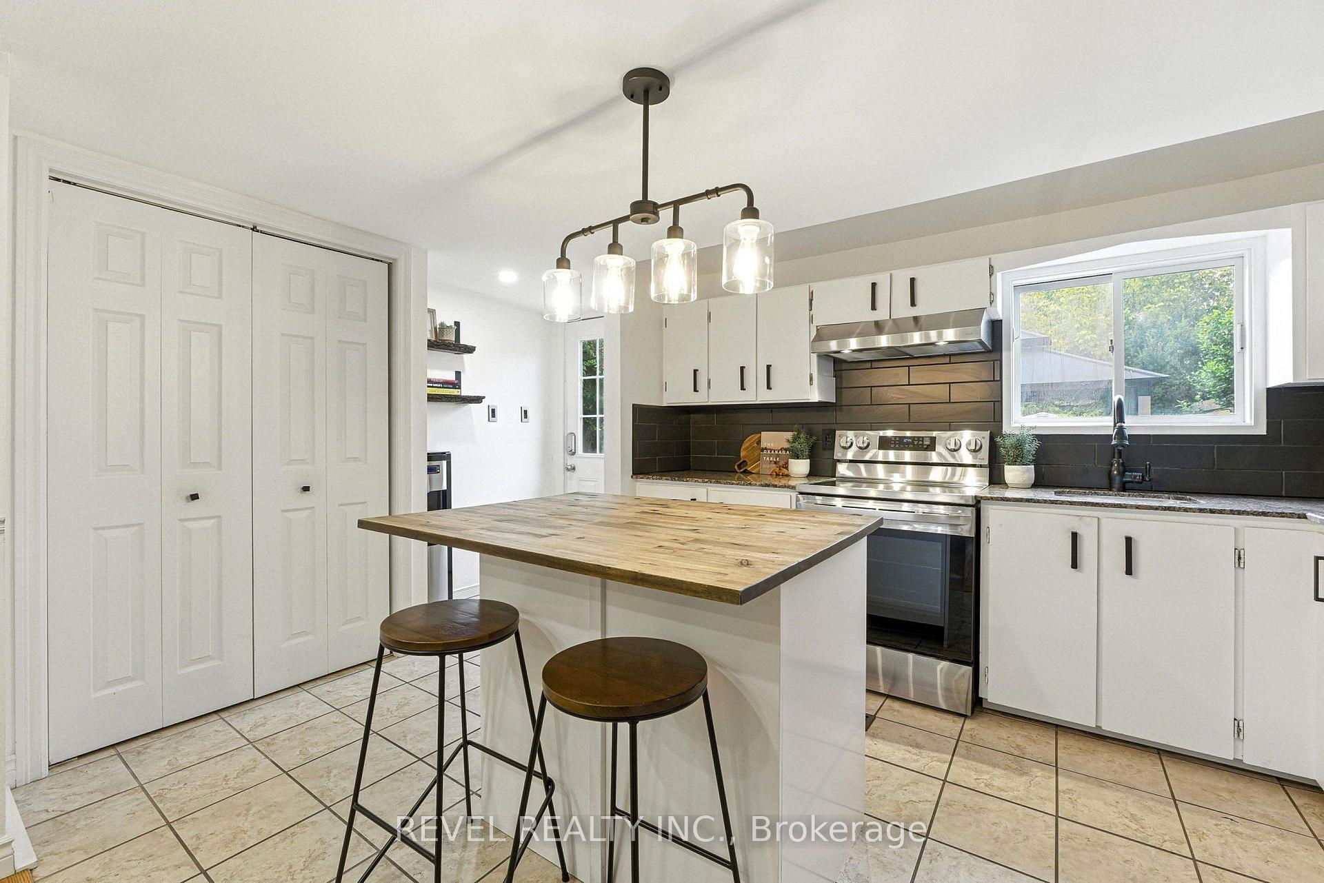Photo 16 of 236 Cope Street, Hamilton, Homeside — HOMEH
