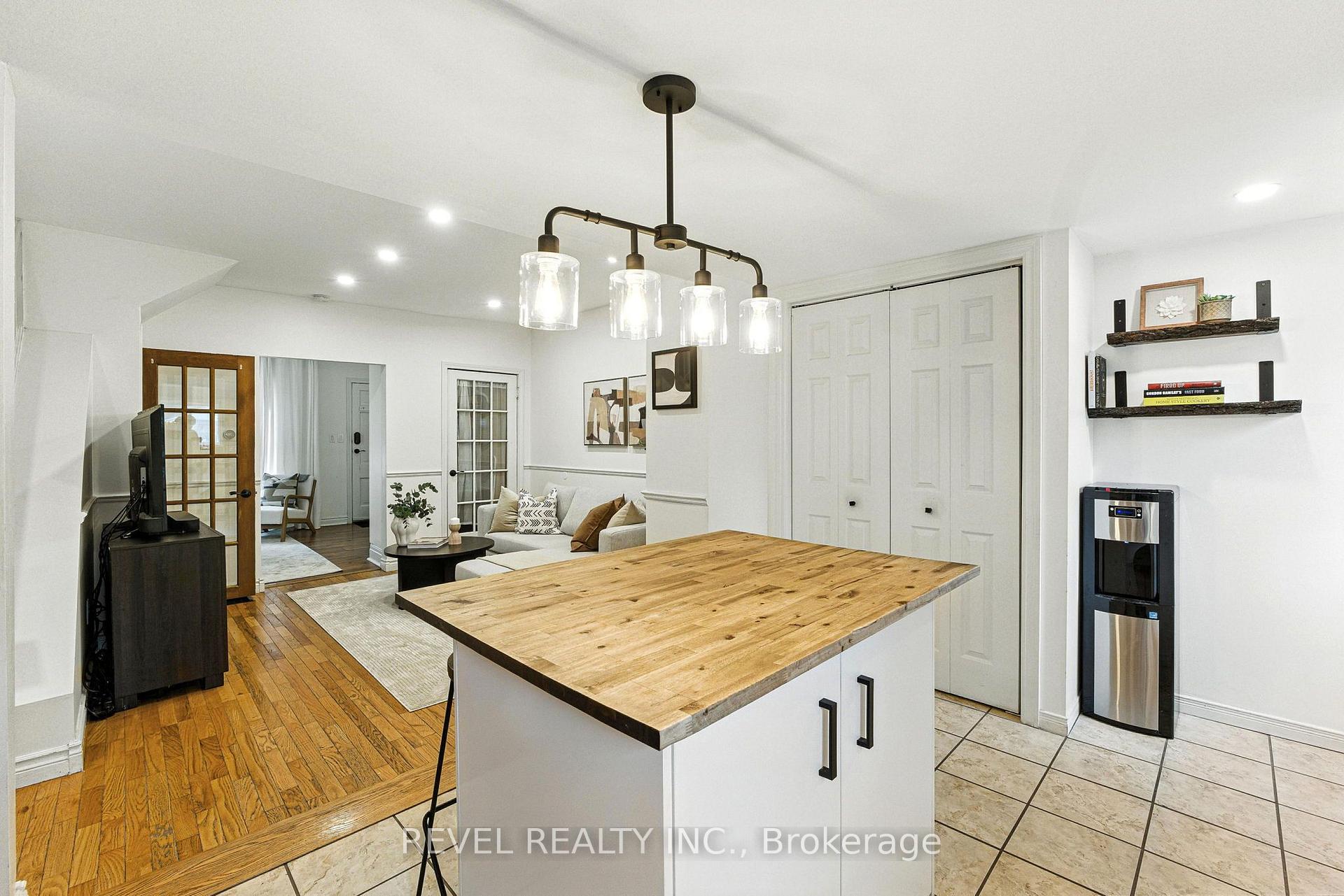 Photo 17 of 236 Cope Street, Hamilton, Homeside — HOMEH