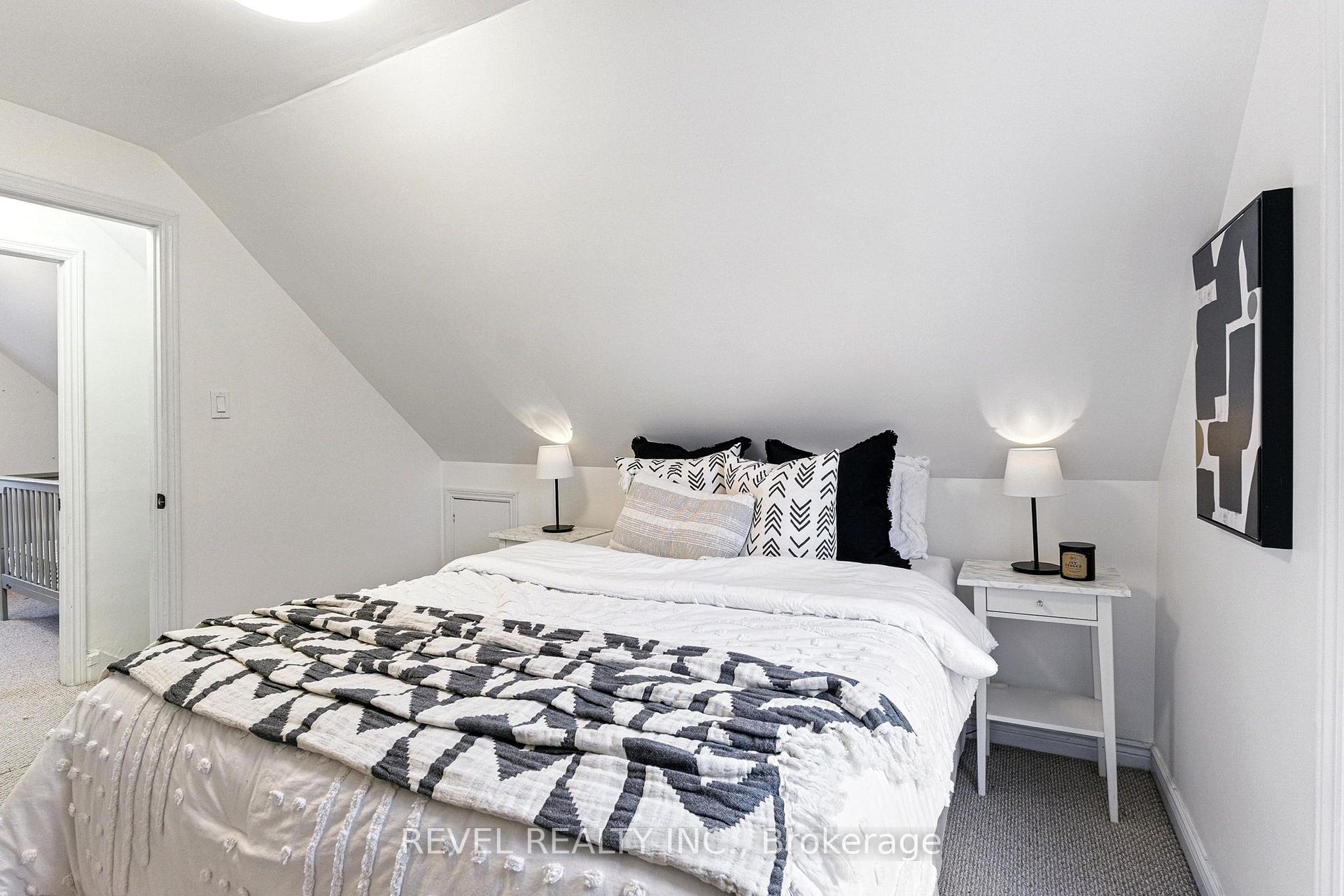 Photo 25 of 236 Cope Street, Hamilton, Homeside — HOMEH