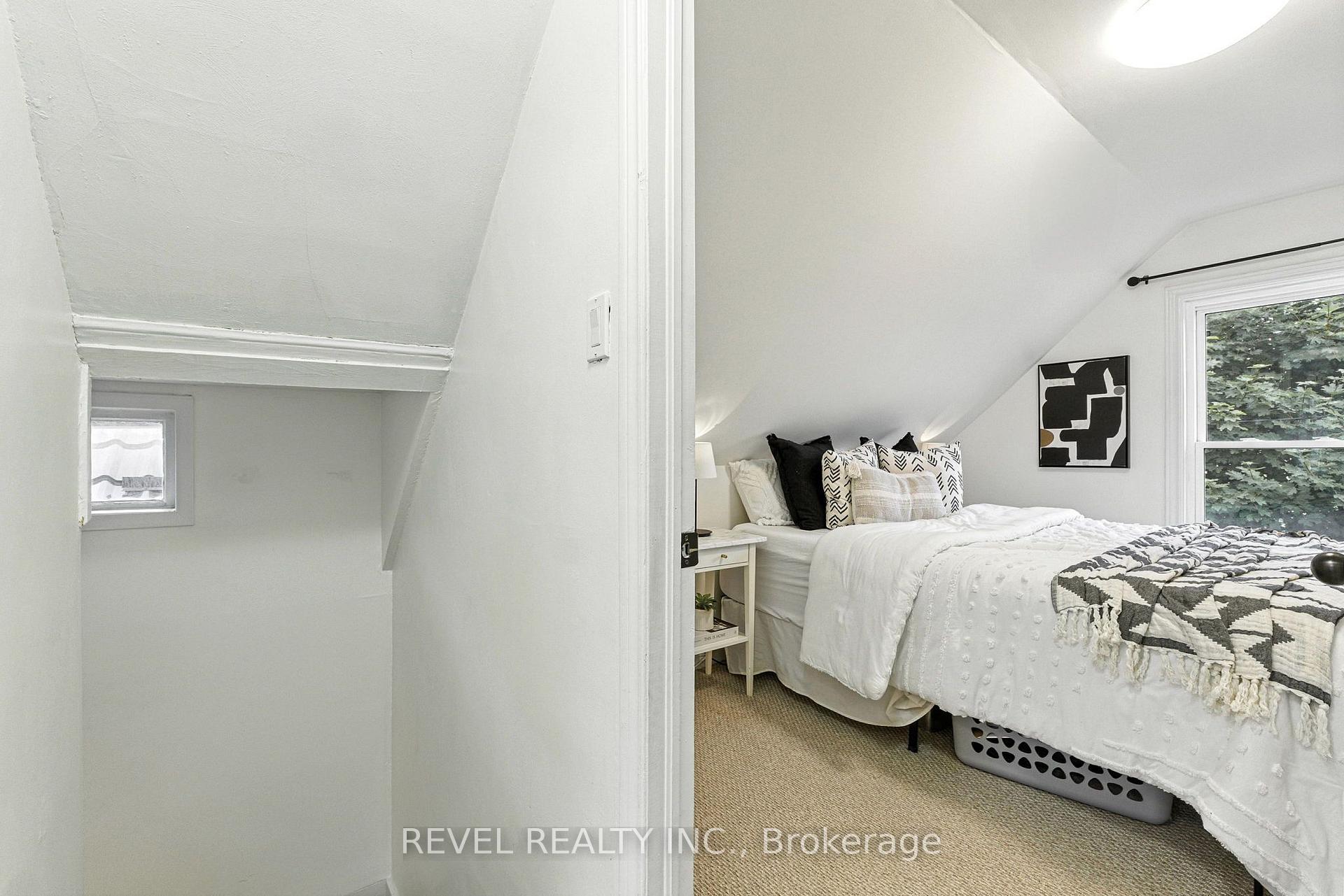 Photo 30 of 236 Cope Street, Hamilton, Homeside — HOMEH