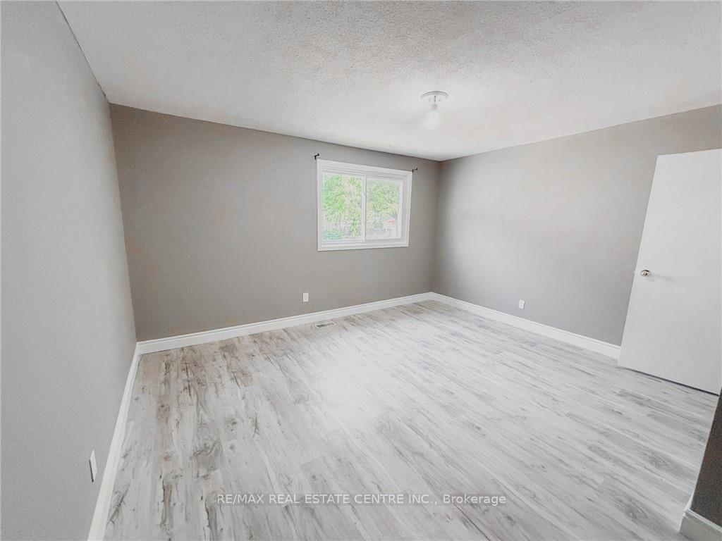 Photo 20 of Unit G, 222 Harvard Place, Waterloo, Lincoln Village — HOMEH