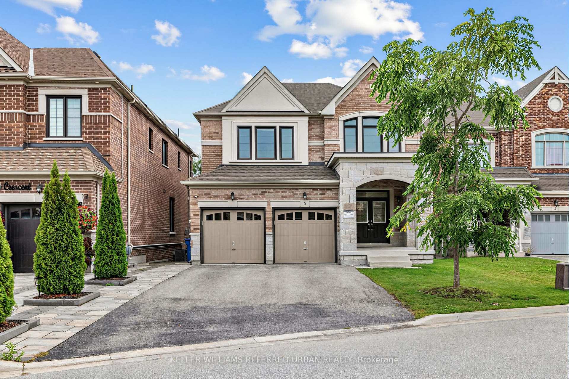 Photo 2 of 6 Sharonview Crescent, East Gwillimbury, Sharon — HOMEH