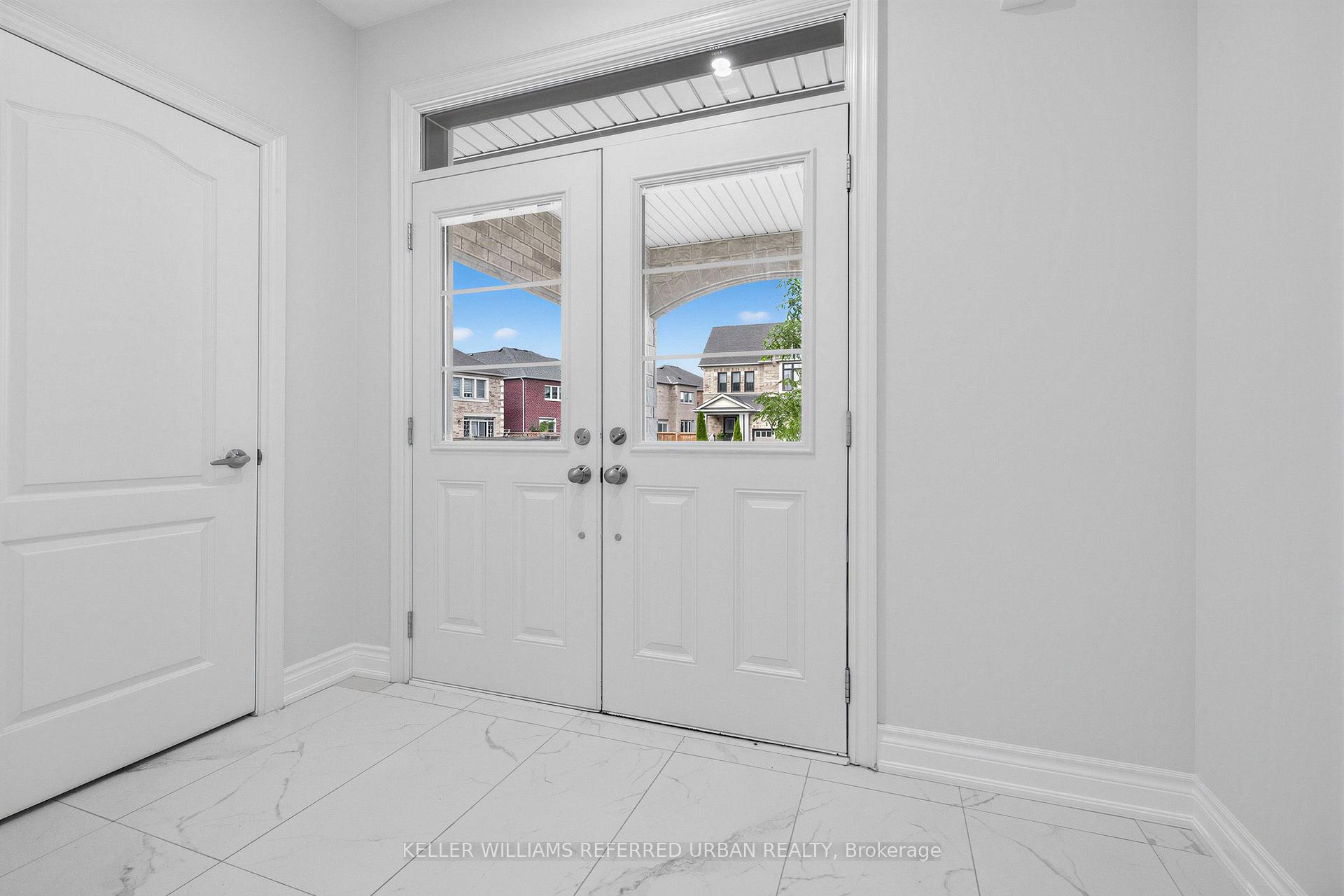 Photo 4 of 6 Sharonview Crescent, East Gwillimbury, Sharon — HOMEH