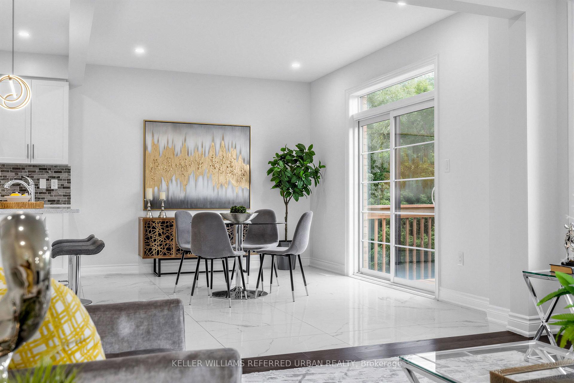 Photo 9 of 6 Sharonview Crescent, East Gwillimbury, Sharon — HOMEH
