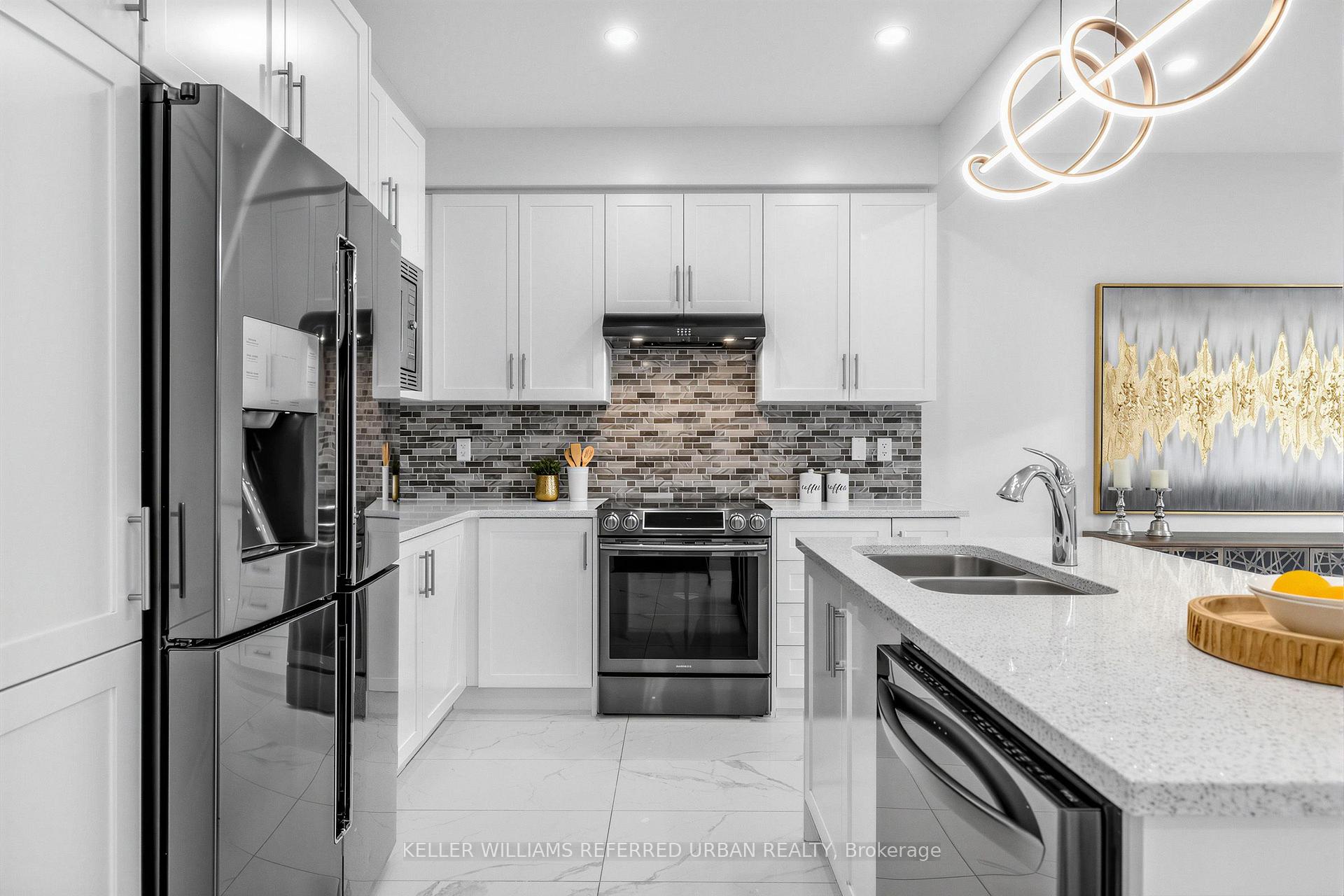 Photo 15 of 6 Sharonview Crescent, East Gwillimbury, Sharon — HOMEH