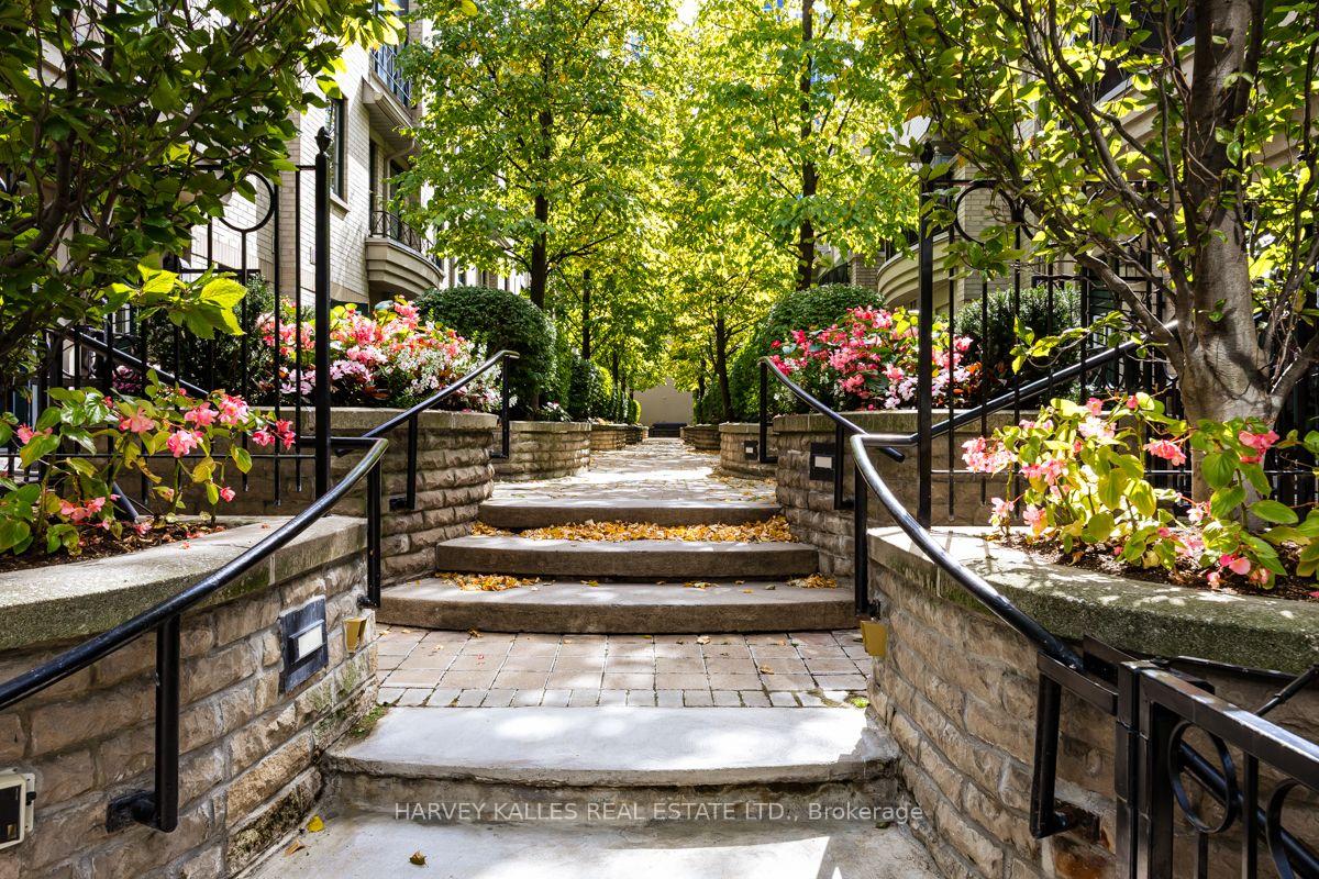 Photo 1 of Unit TH 9, 1 Baxter Street, Toronto, Rosedale-Moore Park — HOMEH