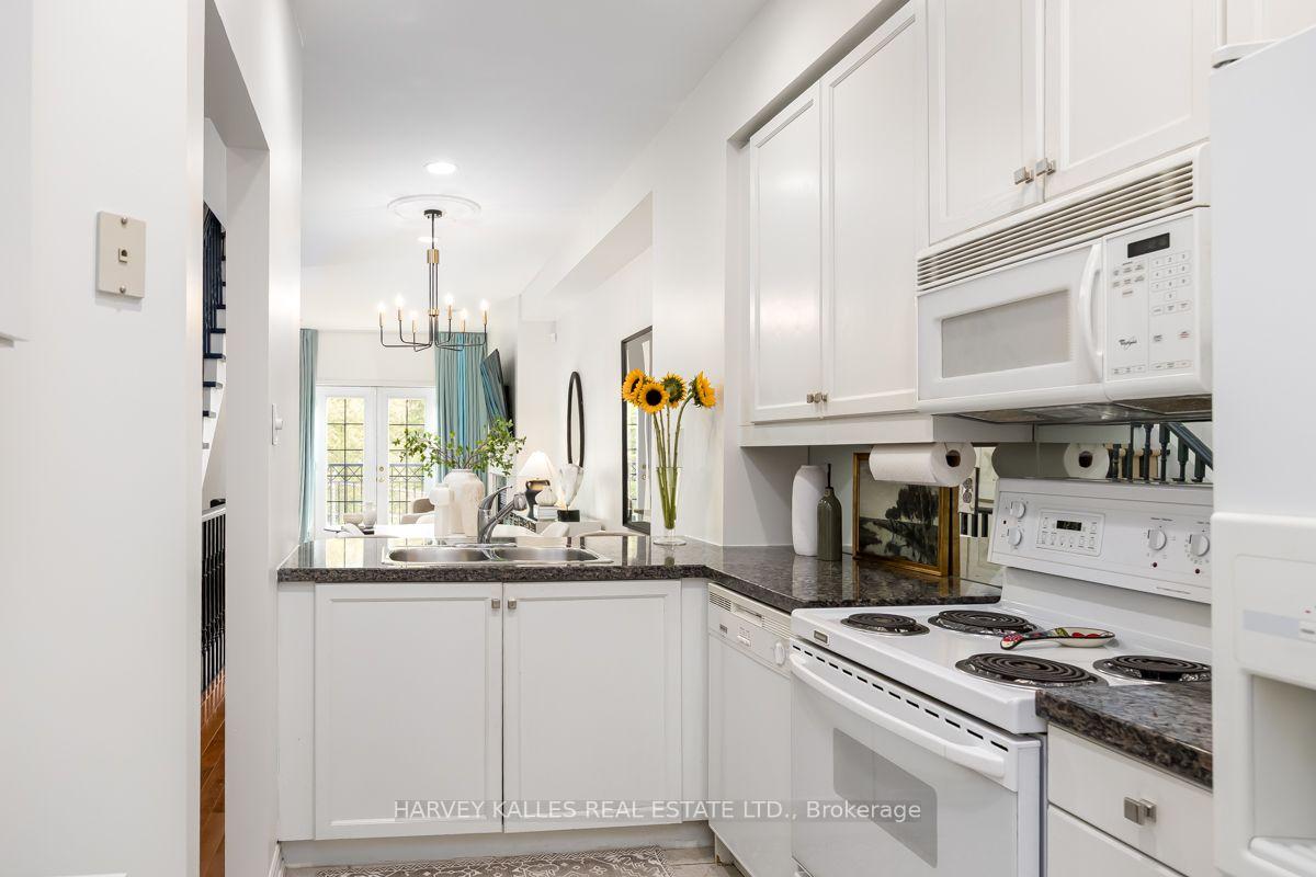 Photo 7 of Unit TH 9, 1 Baxter Street, Toronto, Rosedale-Moore Park — HOMEH
