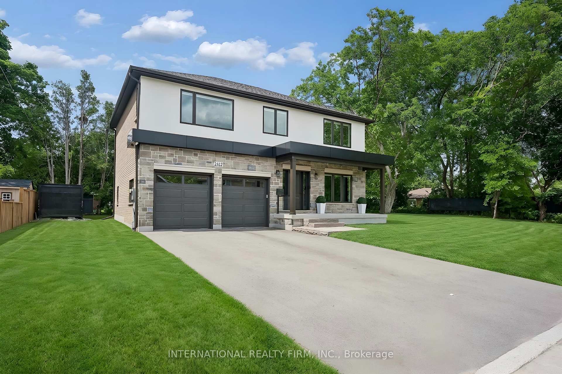 Photo 2 of 2423 Raymore Drive, Burlington, Brant — HOMEH