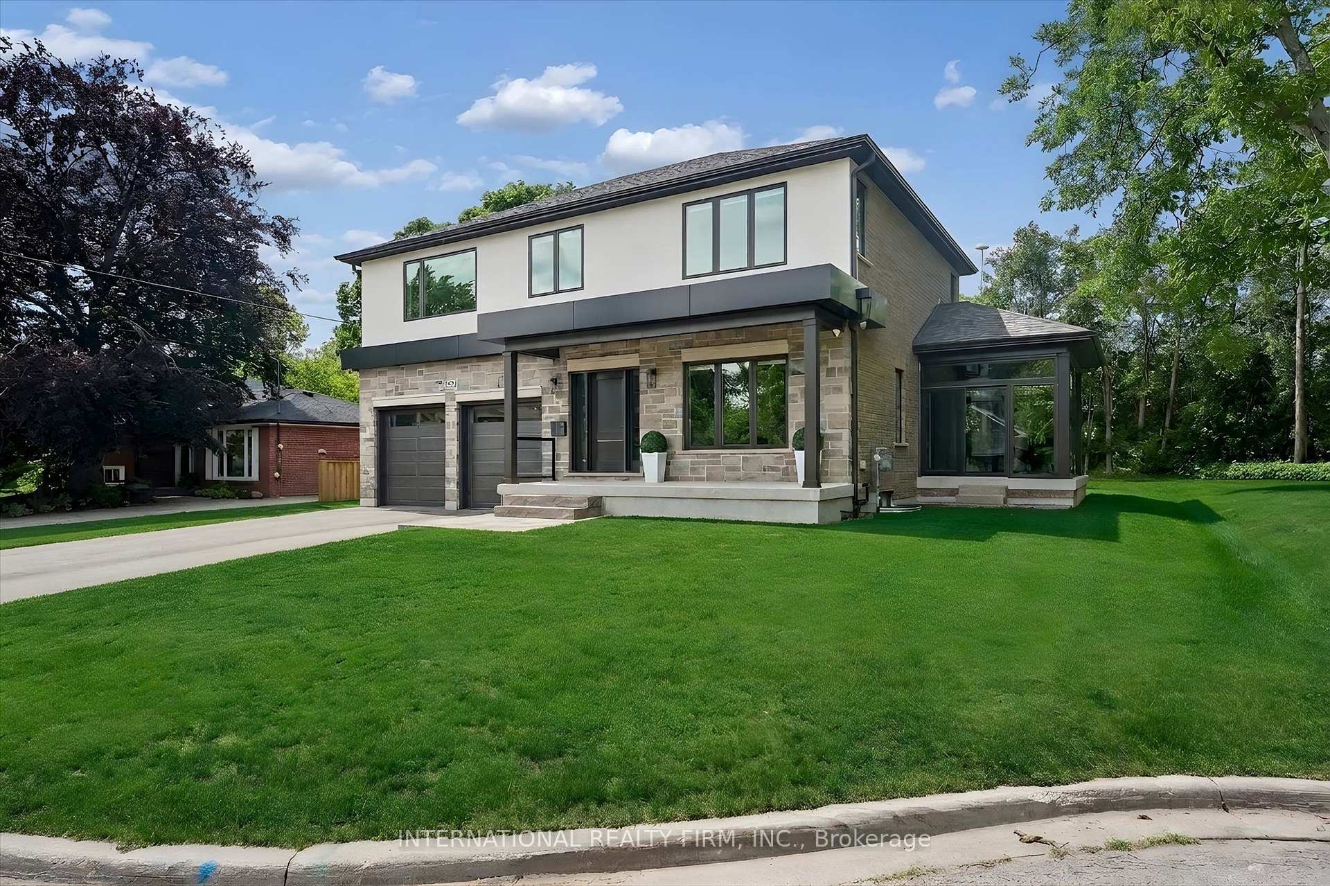Photo 3 of 2423 Raymore Drive, Burlington, Brant — HOMEH