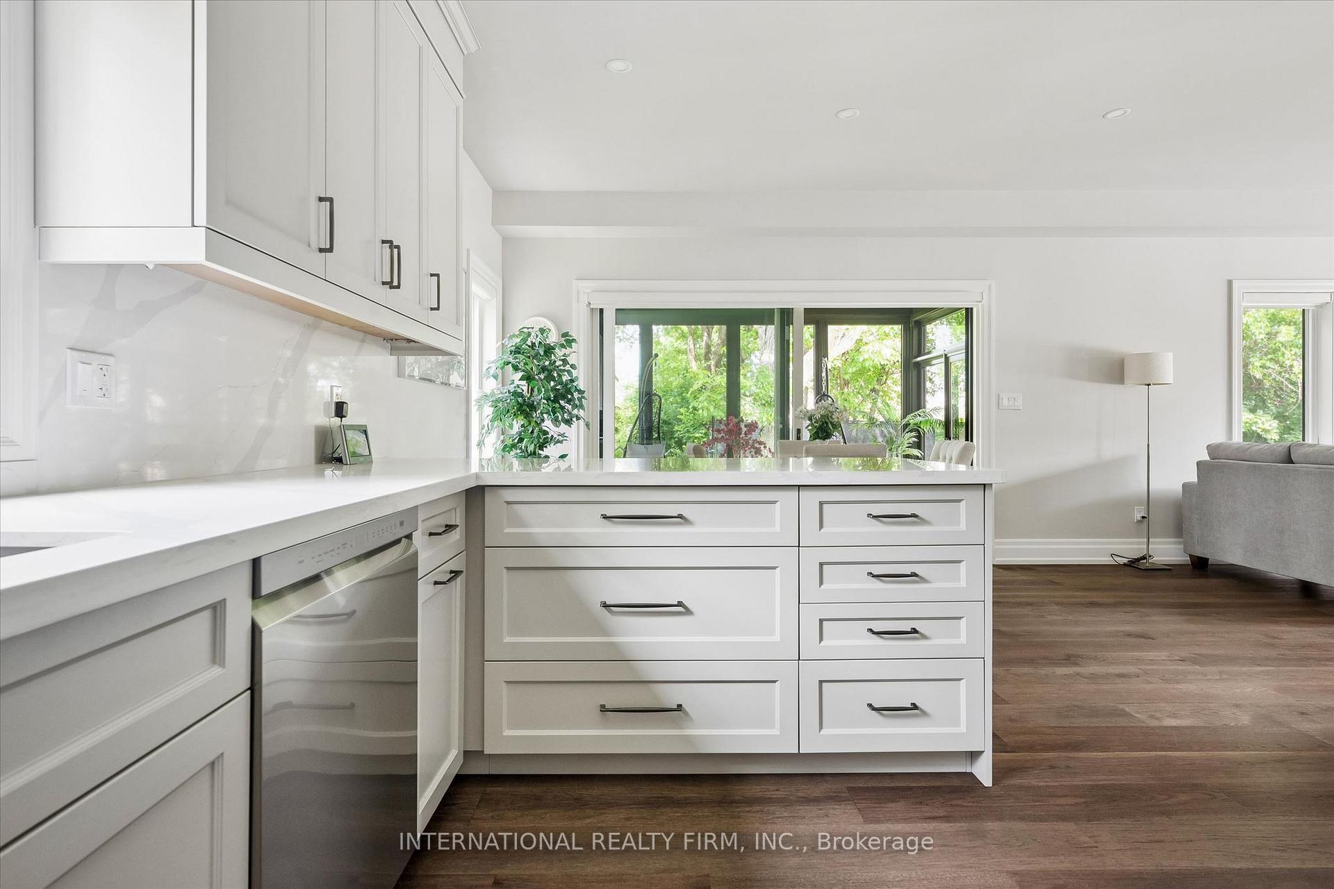 Photo 14 of 2423 Raymore Drive, Burlington, Brant — HOMEH