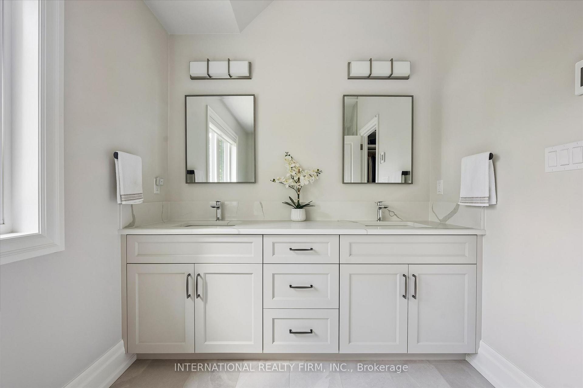 Photo 23 of 2423 Raymore Drive, Burlington, Brant — HOMEH