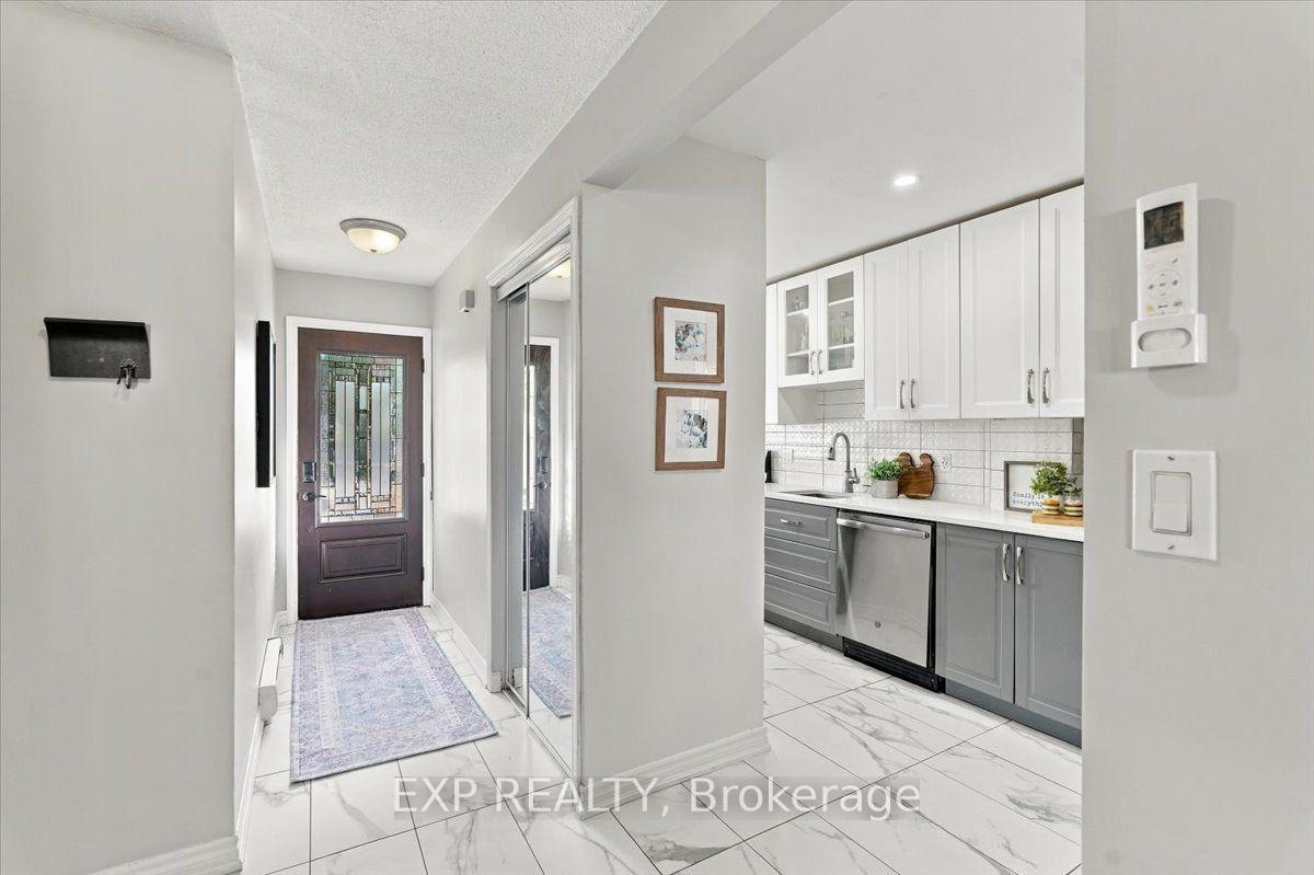 Photo 8 of 16 Havenbrook Court, Brampton, Central Park — HOMEH