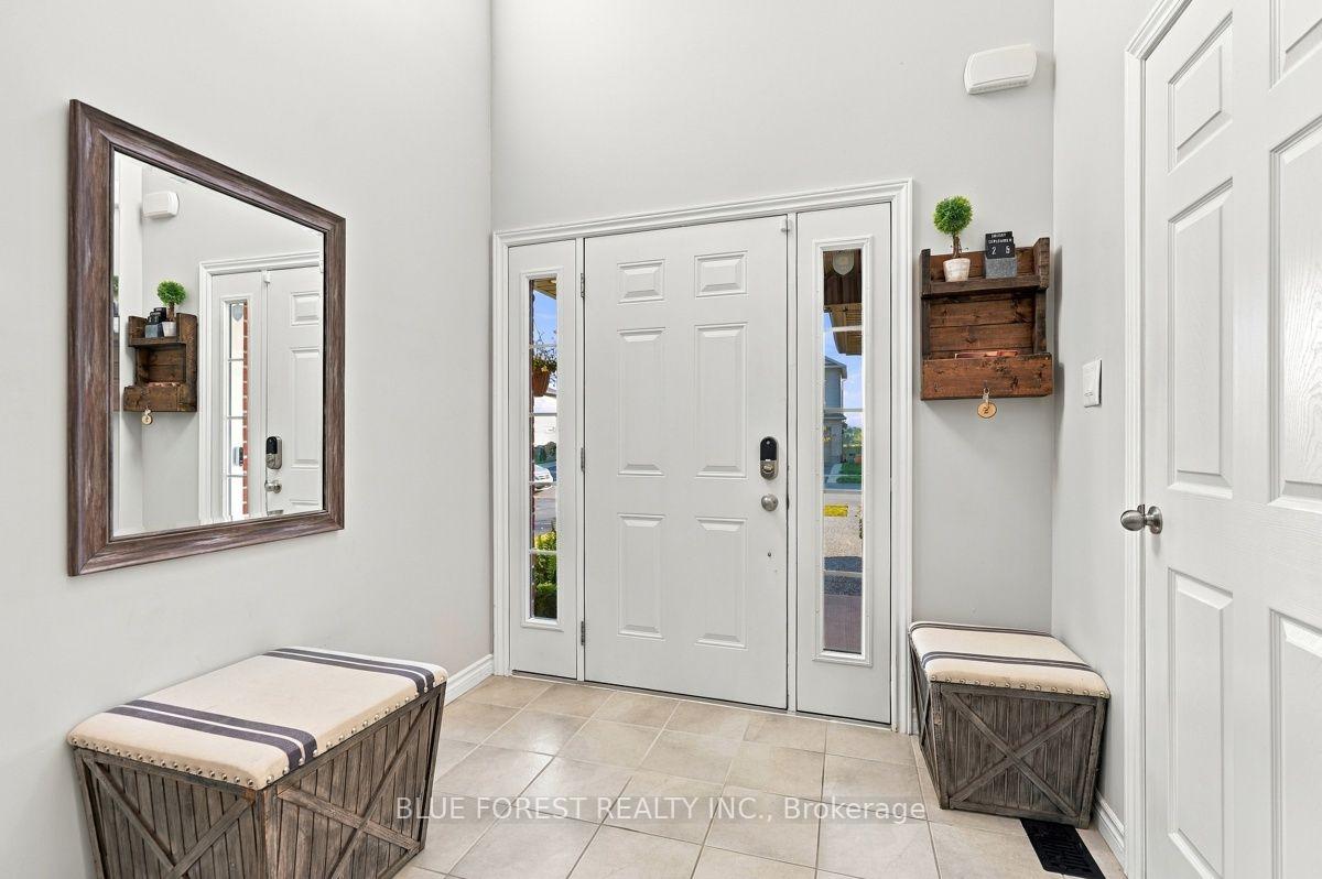 Photo 4 of 2645 Asima Drive, London, South U — HOMEH