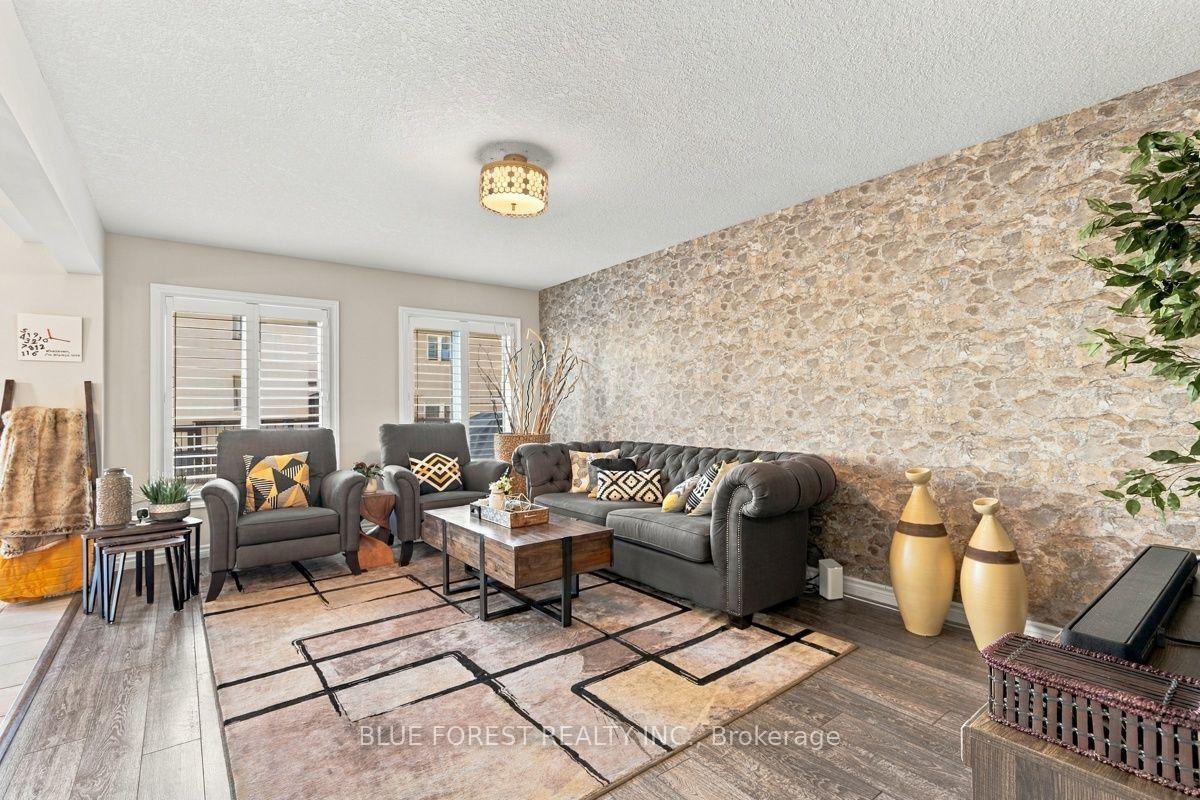 Photo 6 of 2645 Asima Drive, London, South U — HOMEH