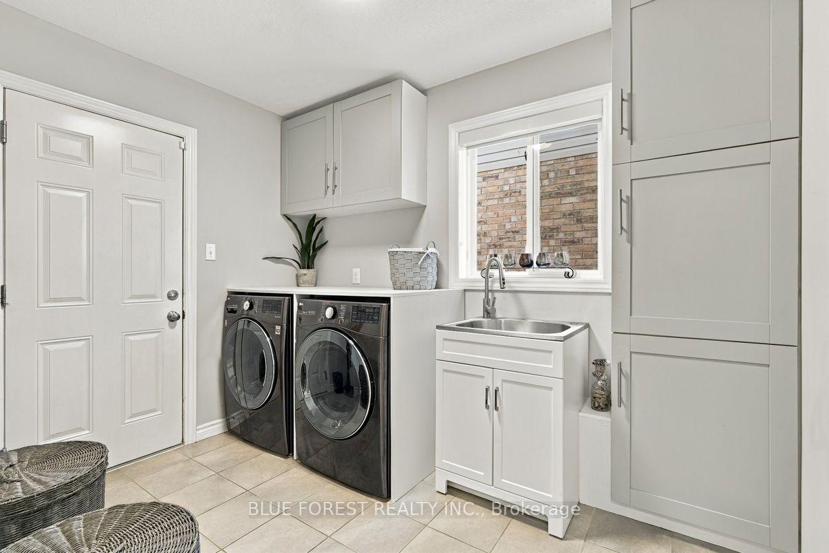 Photo 16 of 2645 Asima Drive, London, South U — HOMEH