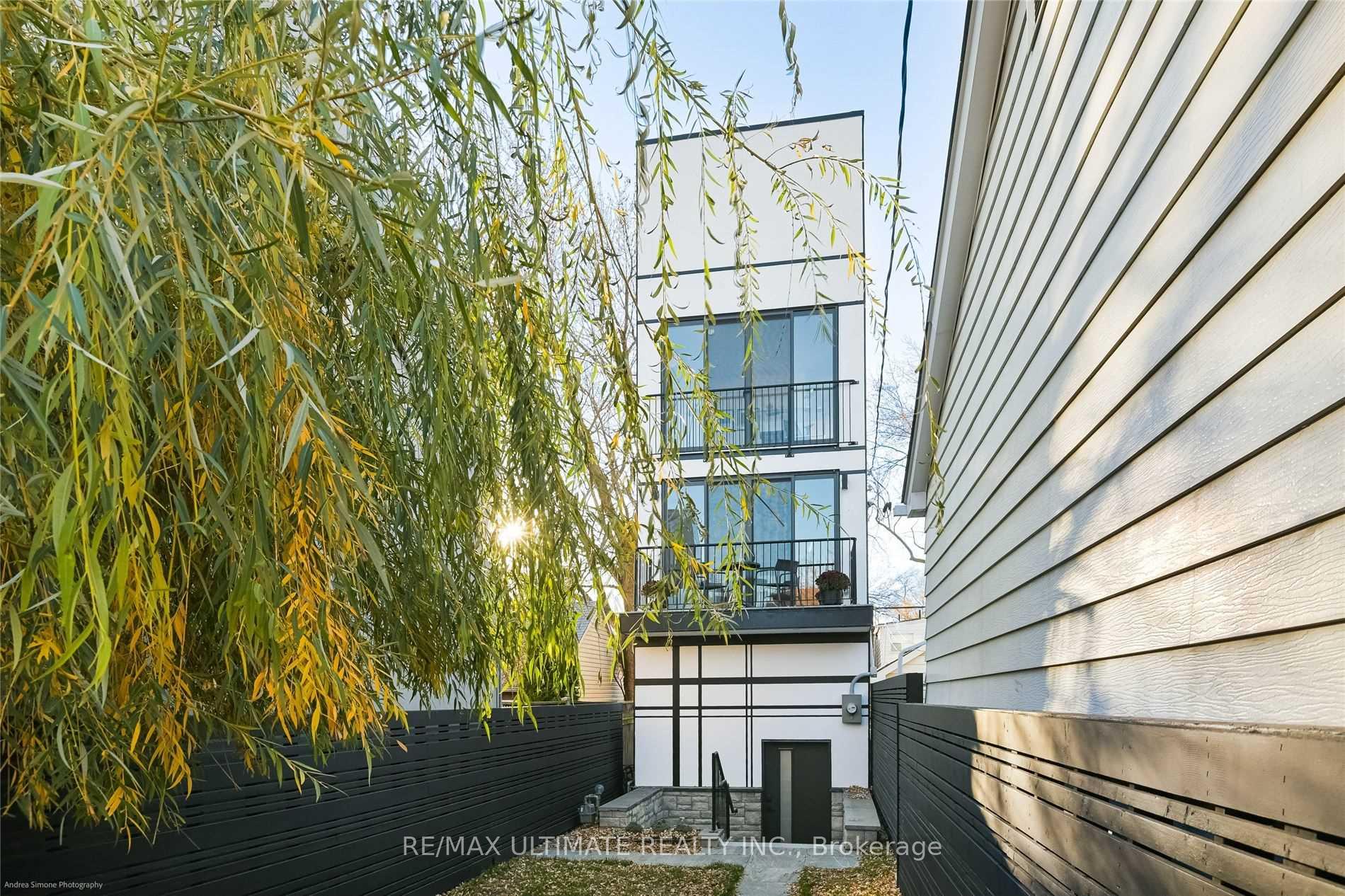 Photo 2 of 154 Hamilton Street, Toronto, South Riverdale — HOMEH