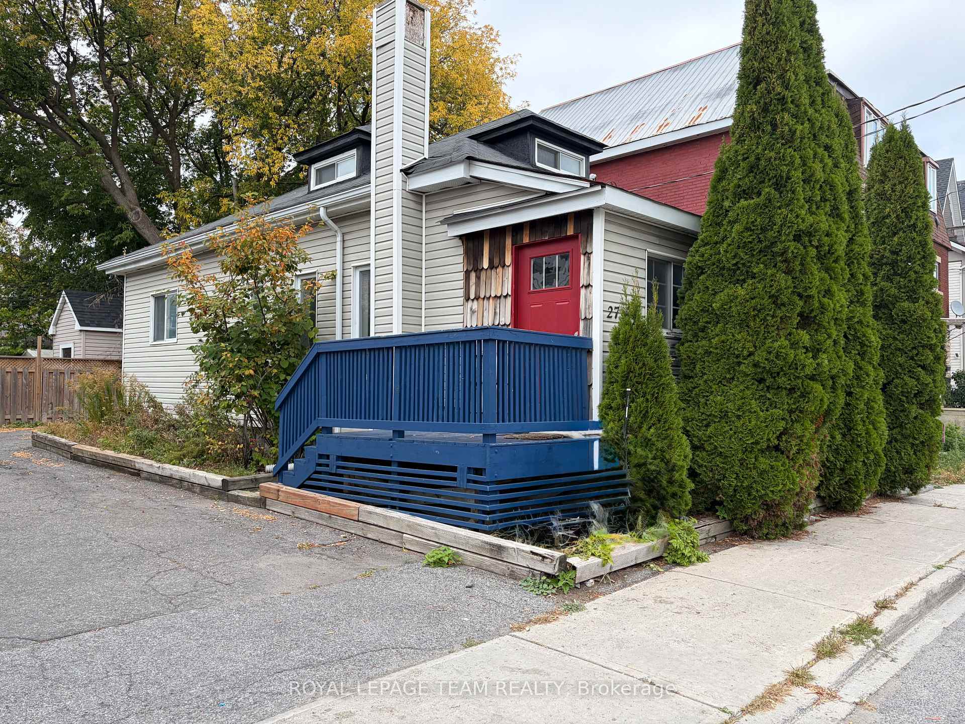Photo 2 of 27 Poplar Street, Ottawa, West Centre Town — HOMEH