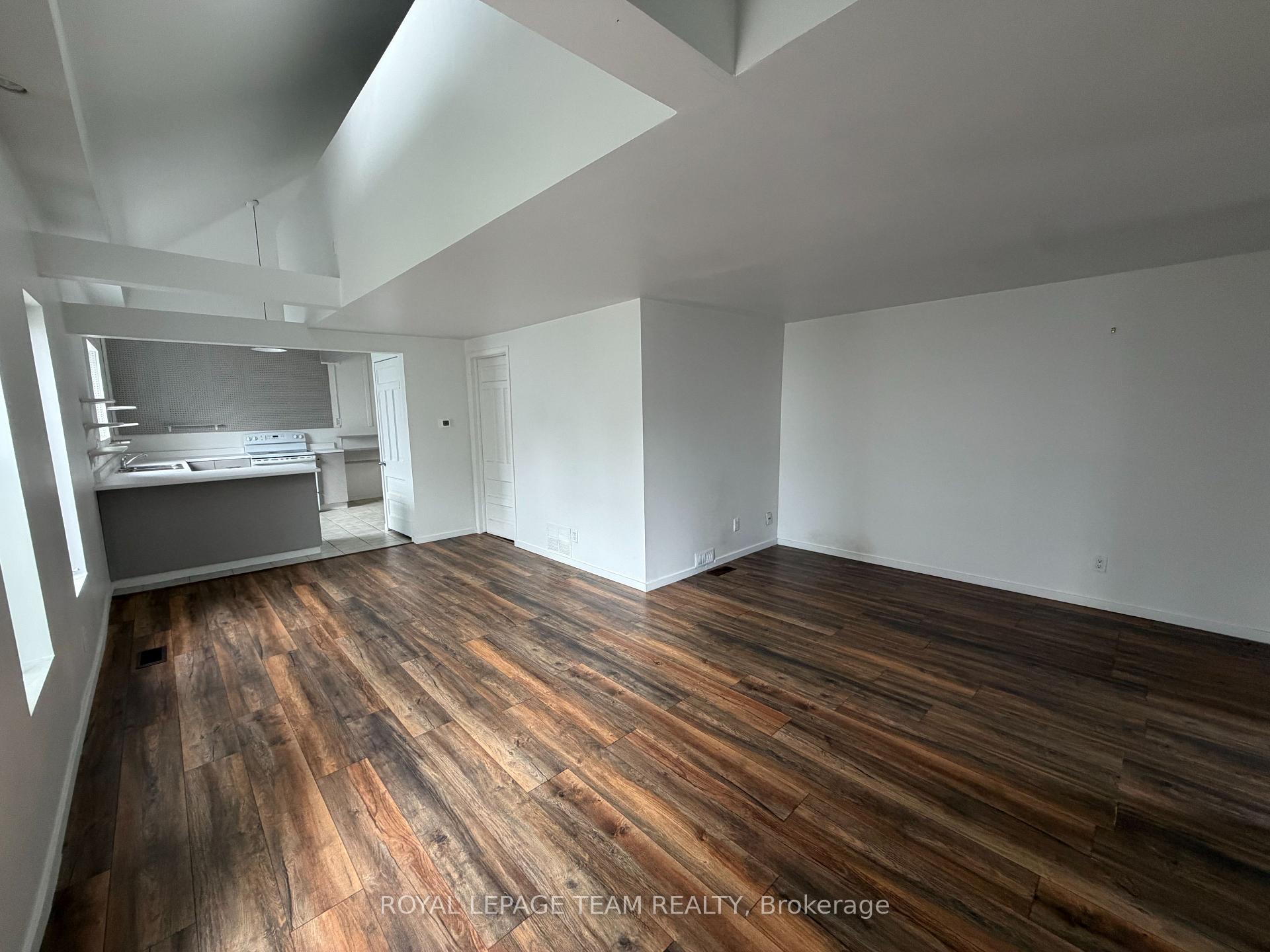 Photo 6 of 27 Poplar Street, Ottawa, West Centre Town — HOMEH