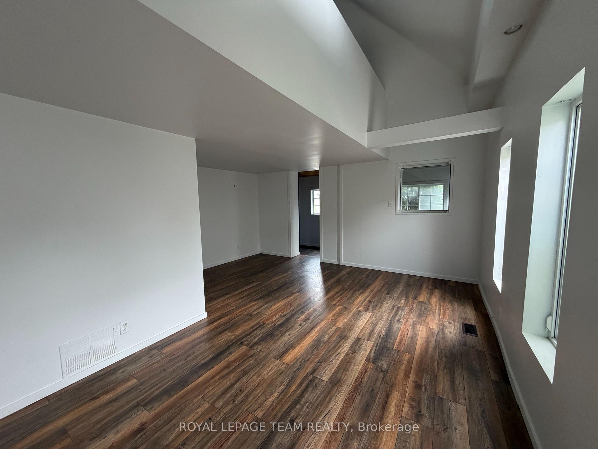 Photo 7 of 27 Poplar Street, Ottawa, West Centre Town — HOMEH