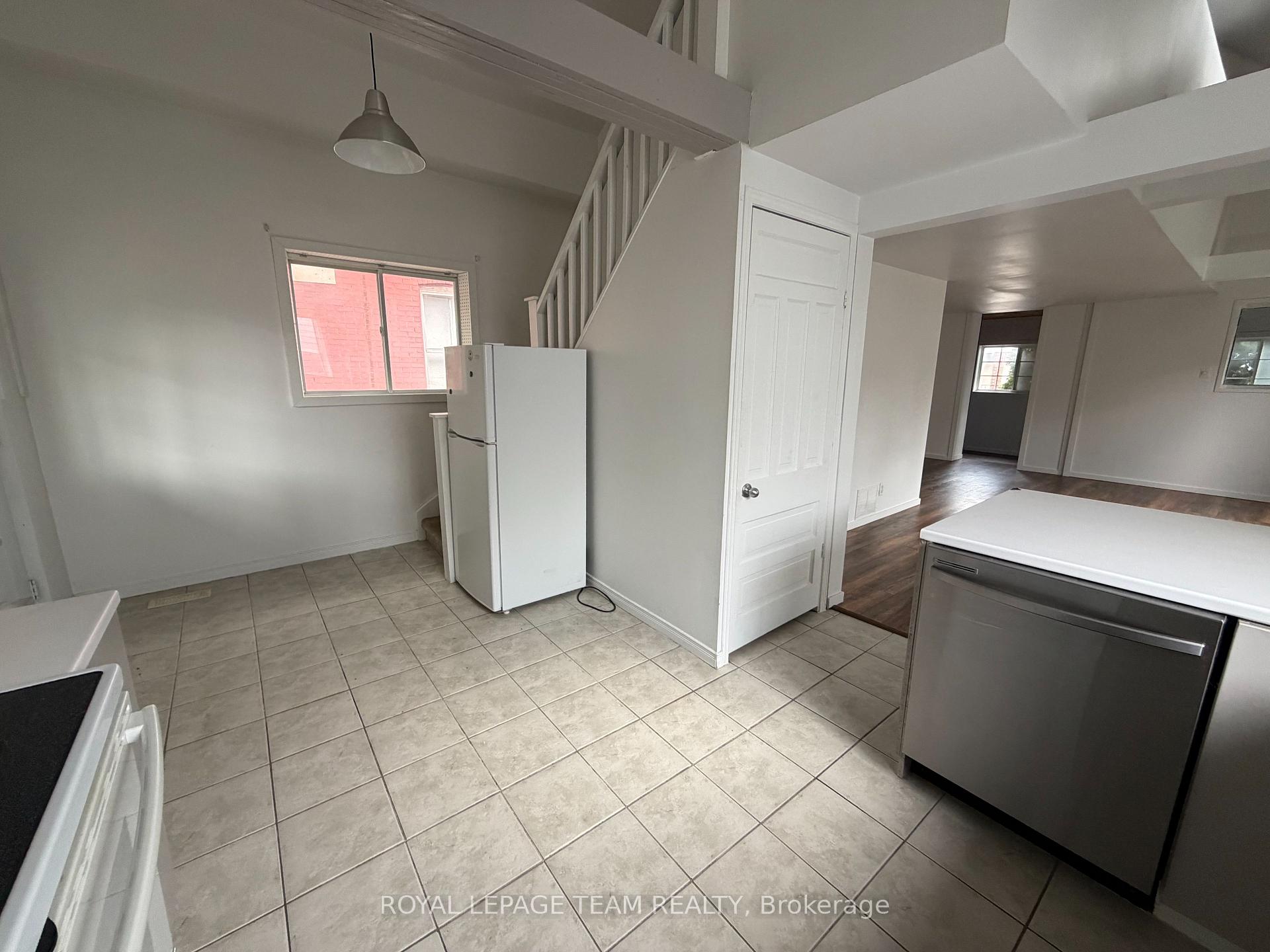 Photo 17 of 27 Poplar Street, Ottawa, West Centre Town — HOMEH