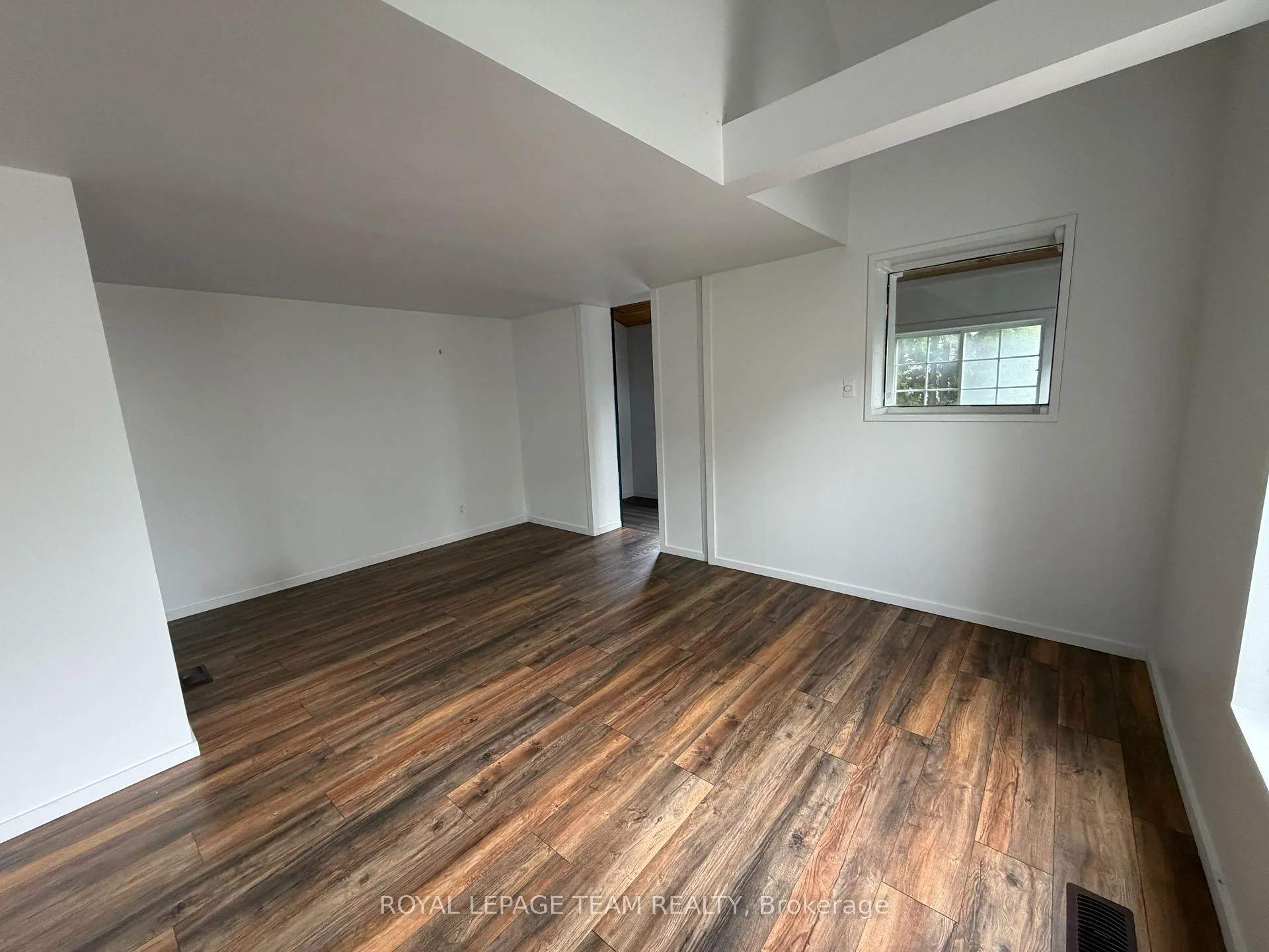 Photo 11 of 27 Poplar Street, Ottawa, West Centre Town — HOMEH